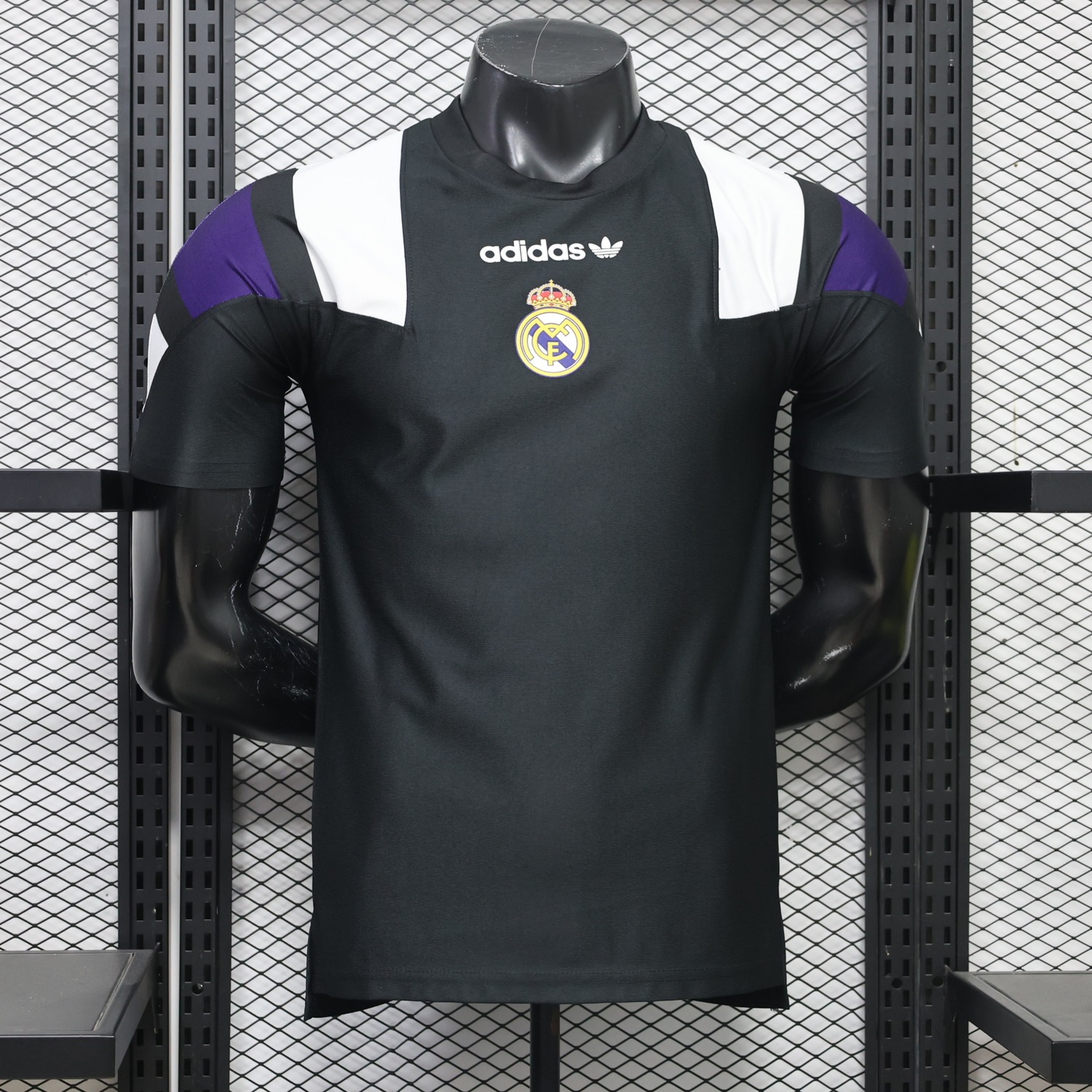 Real Madrid 26-27 Retro Style Casual Black Jersey - Player Version - JerseysGala