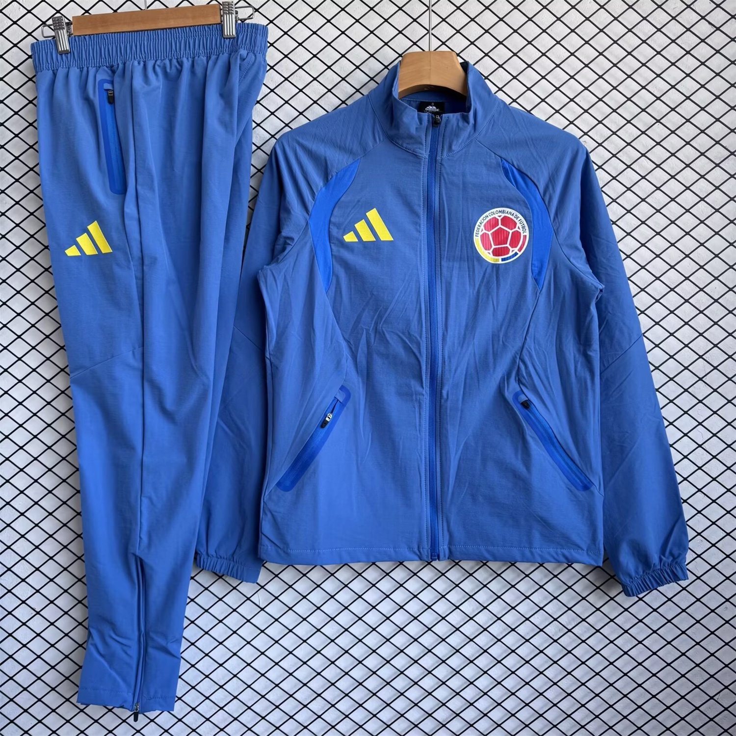 Colombia 2026 Windbreaker Training Set - Ocean Blue Top and Pants - JerseysGala