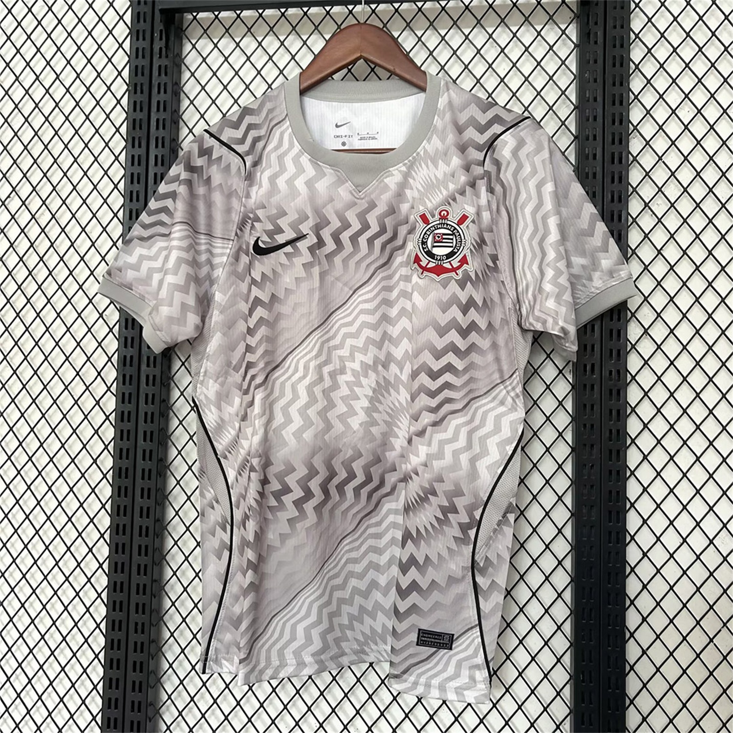 Corinthians 26-27 Gray-white Gradient Goalkeeper Jersey - Fans Version - JerseysGala