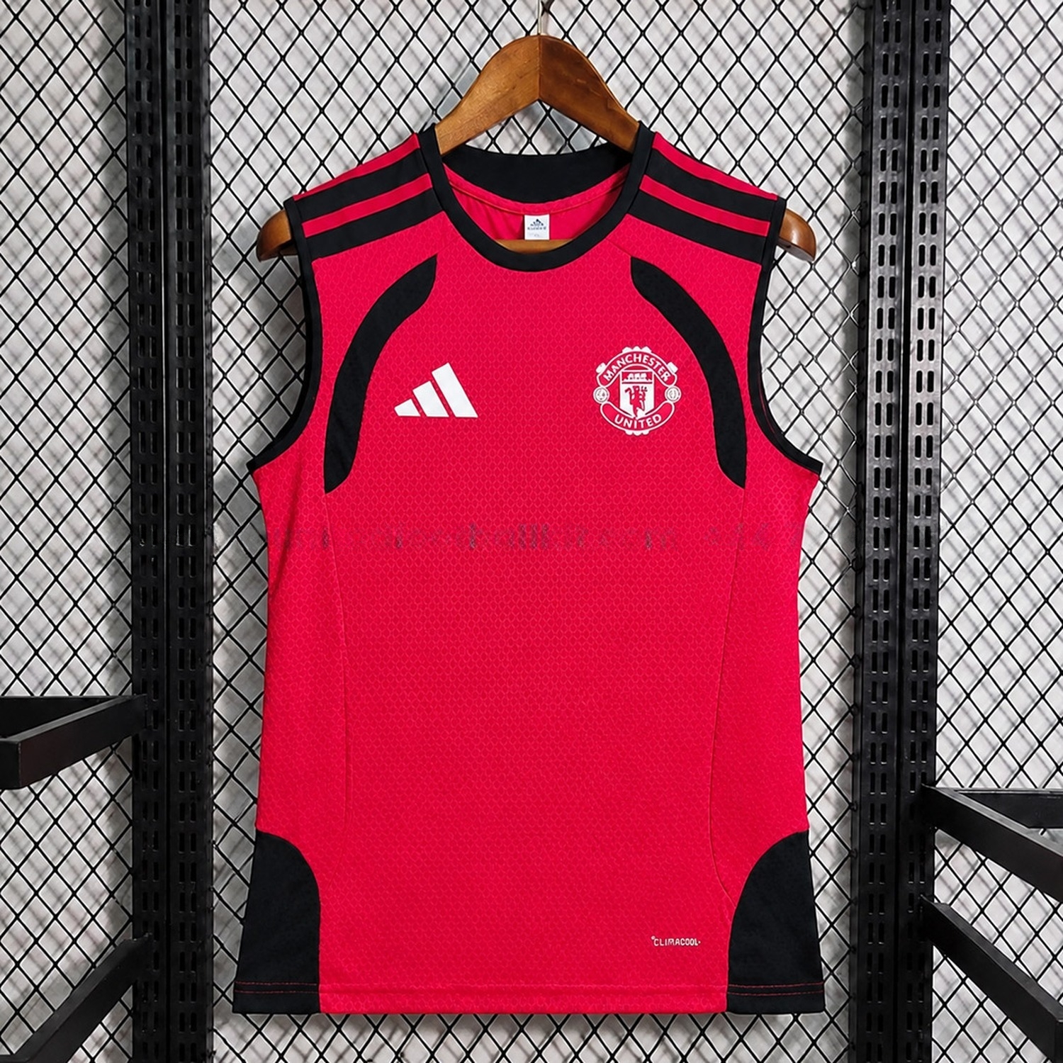 Manchester United 26-27 Red Black Training Vest - Fans Version - JerseysGala