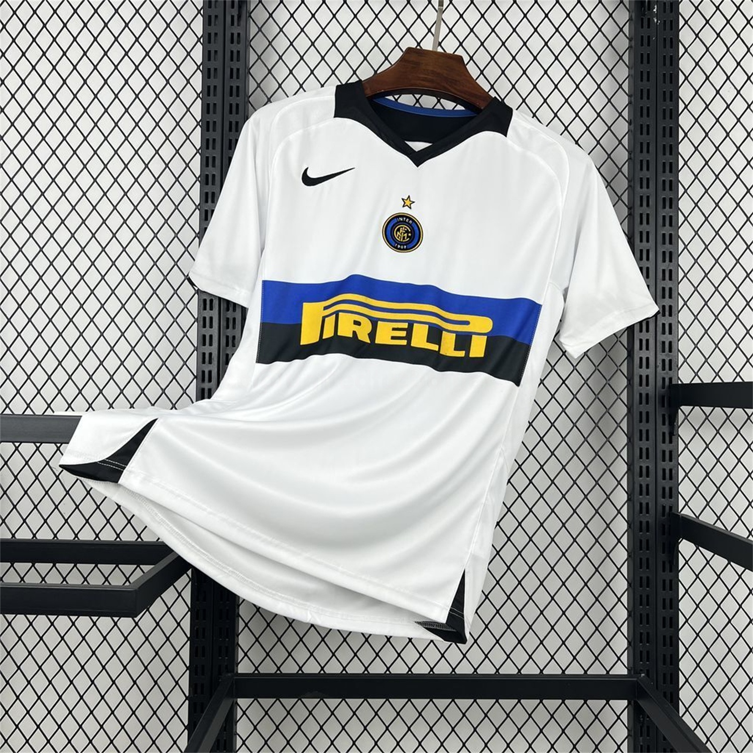 Retro Inter Milan 2005-06 Away Jersey - JerseysGala