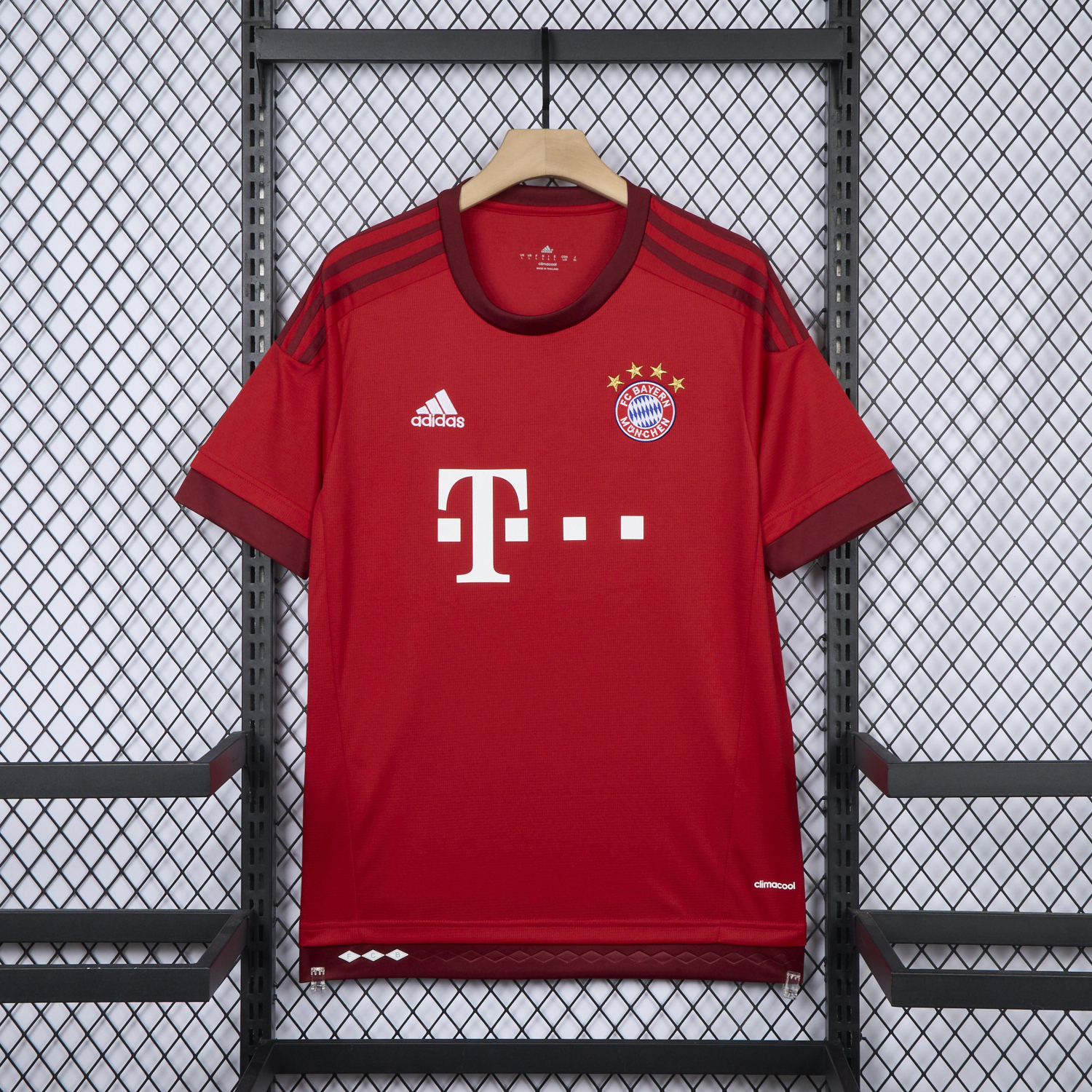 Retro Bayern Munich 2015-16 Home Jersey - JerseysGala