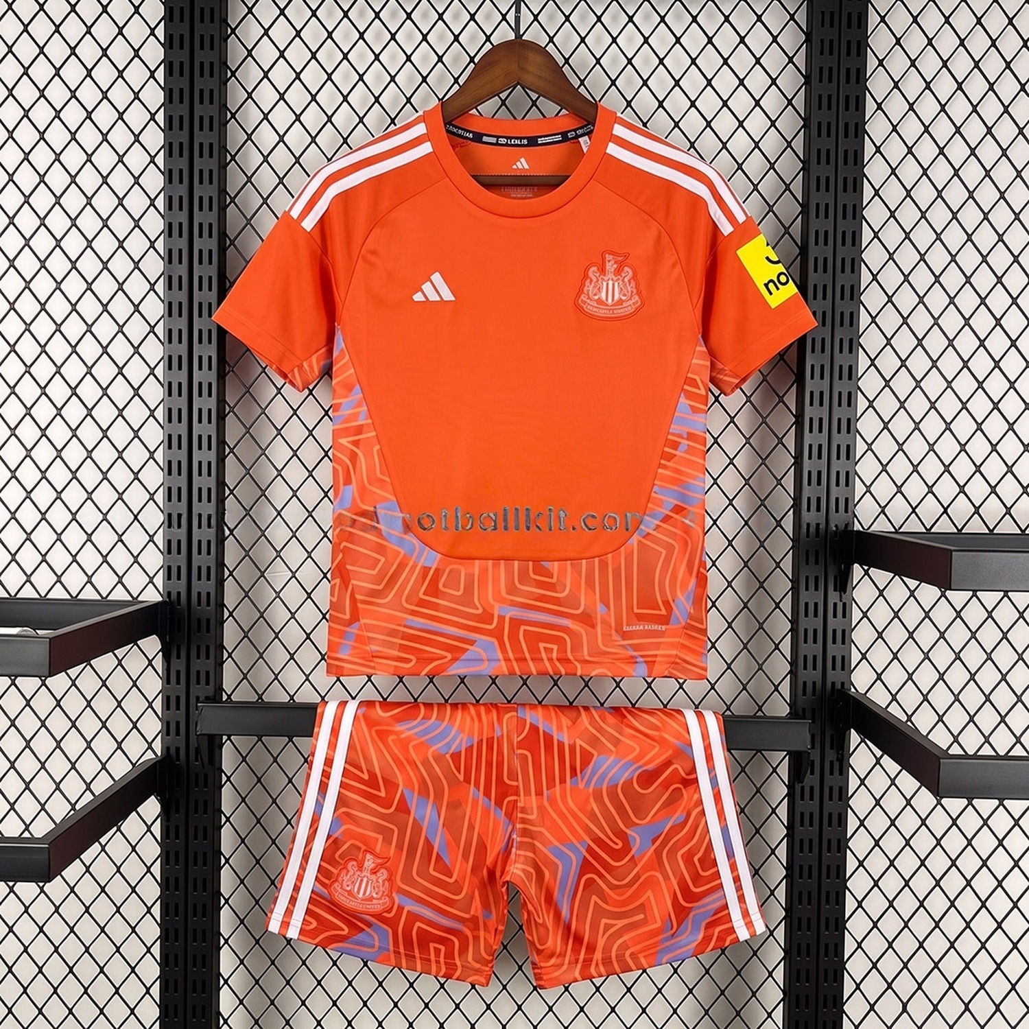 Newcastle United 26-27 Goalkeeper Orange Kids Kit - JerseysGala