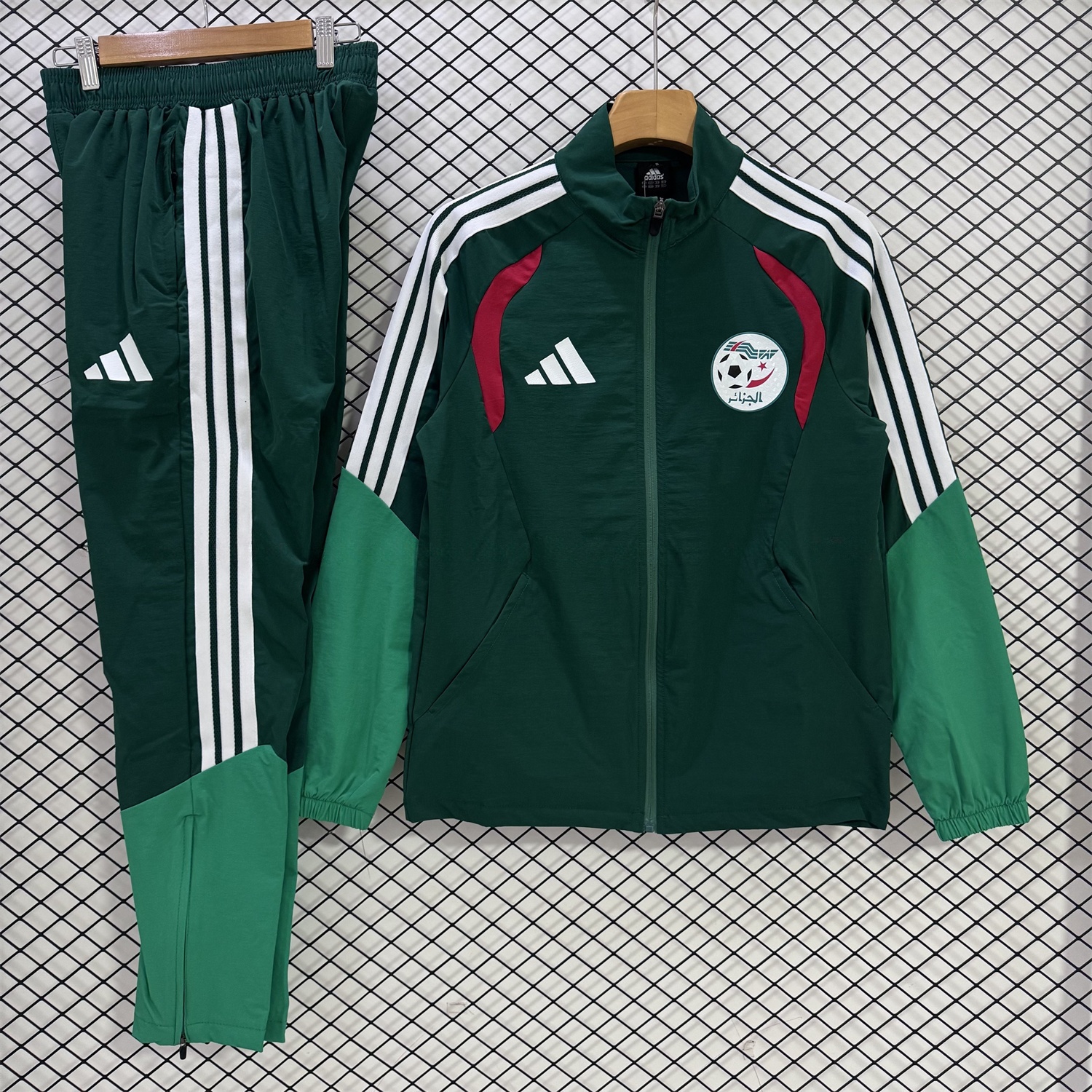 Algeria 2026 Windbreaker Training Set - Deep Green Top and Pants - JerseysGala