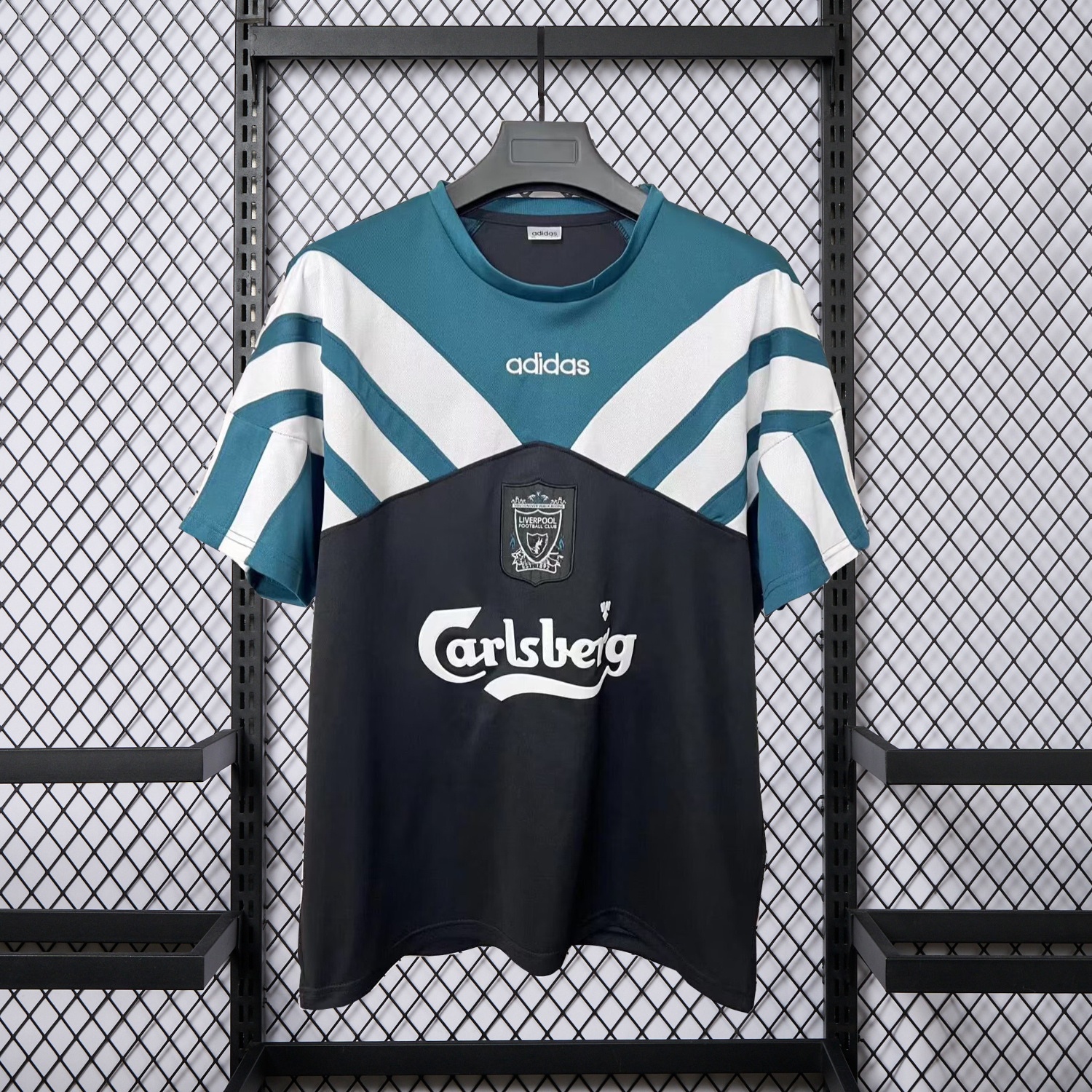 Retro Liver.pool 1995-96 Green And Black Training Jersey - JerseysGala