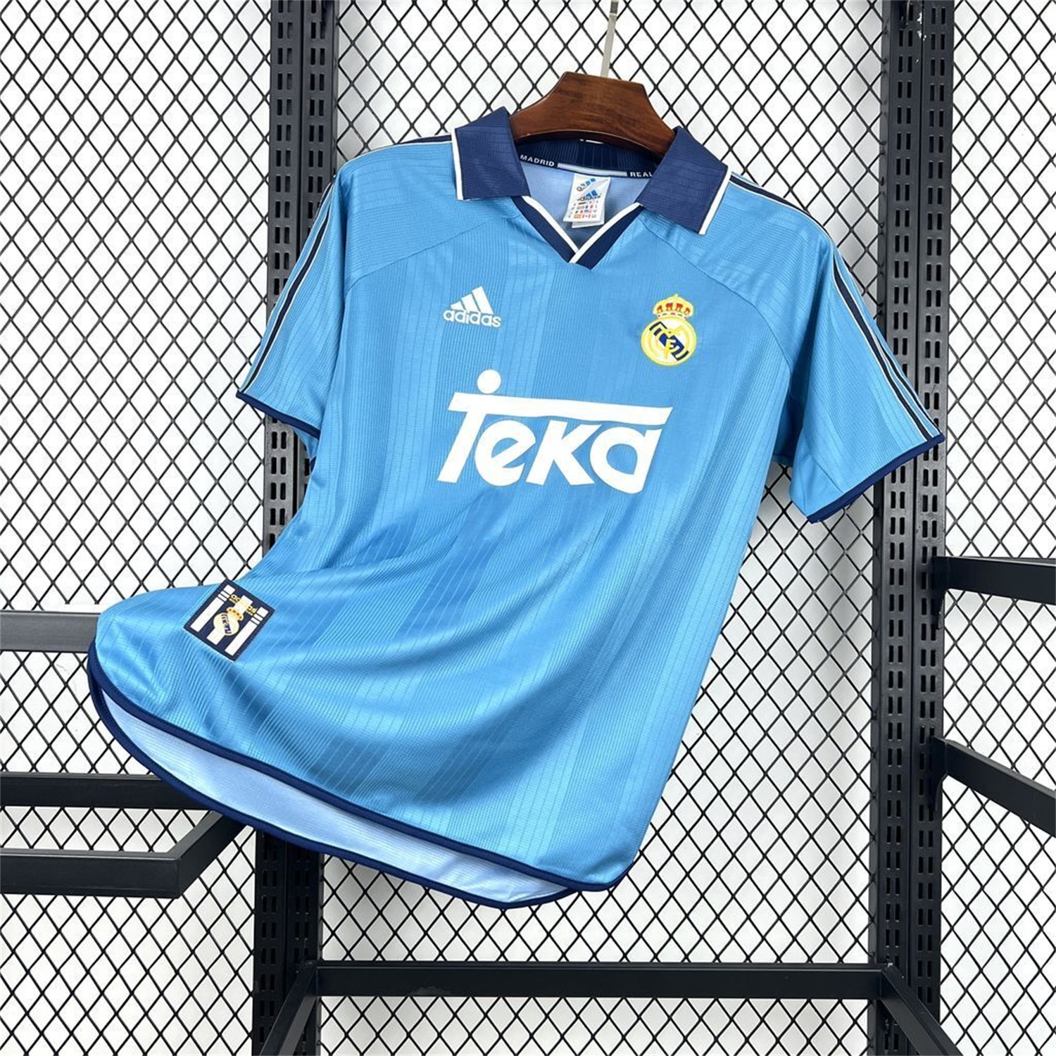 Retro Real Madrid 1999-00 Third Jersey - JerseysGala