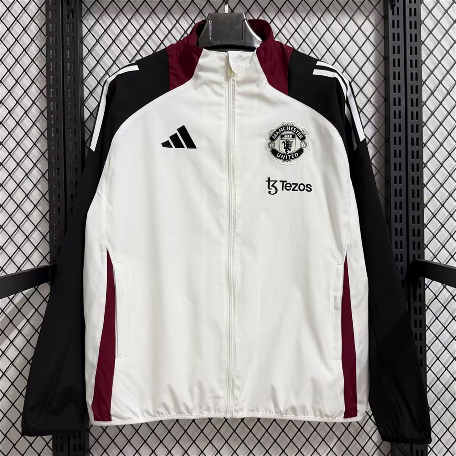 Manchester United 25-26 Training Windbreaker Jacket - White With Black - JerseysGala