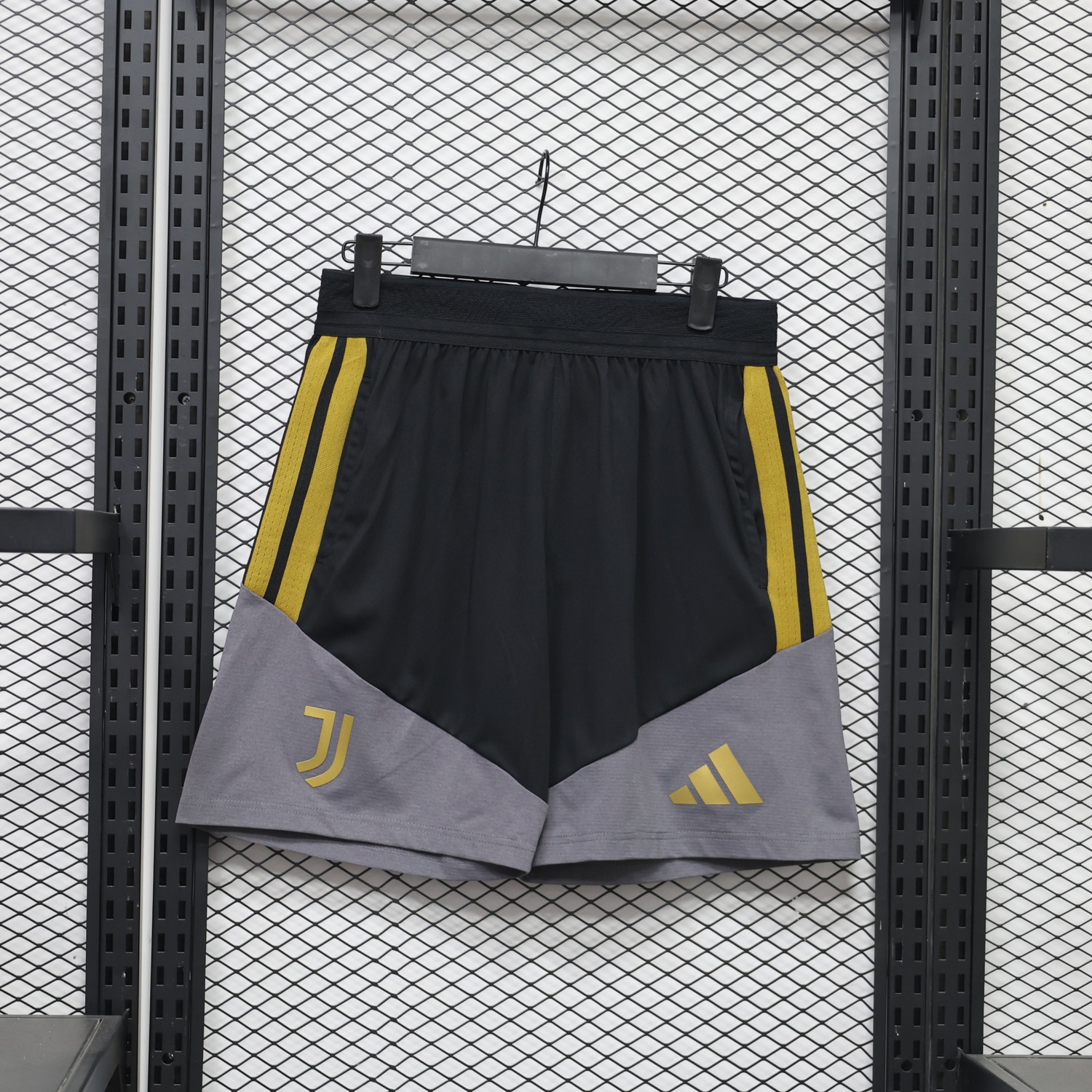 Juventus 26-27 Black Shorts - Player Version - JerseysGala