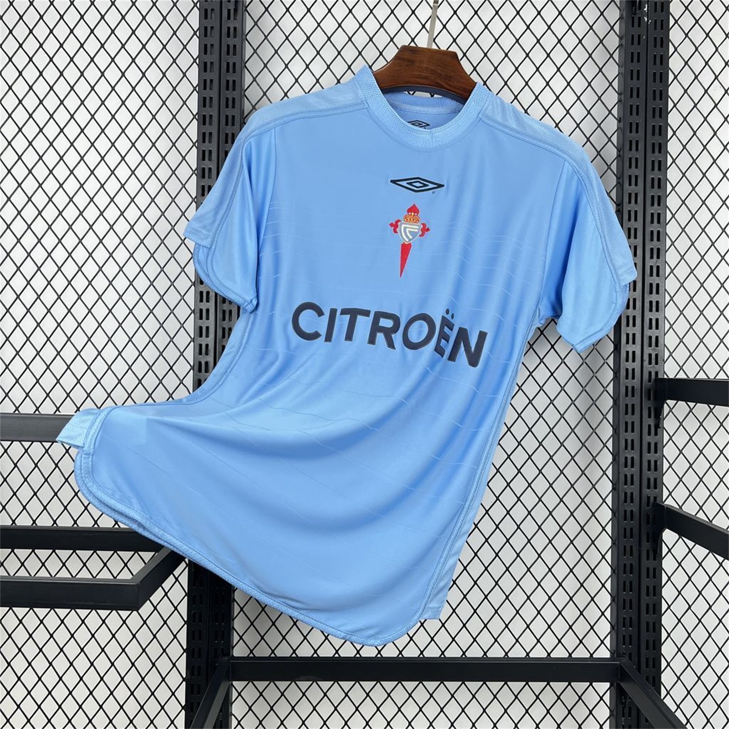 Retro Celta Vigo 2004-05 Home Jersey - JerseysGala