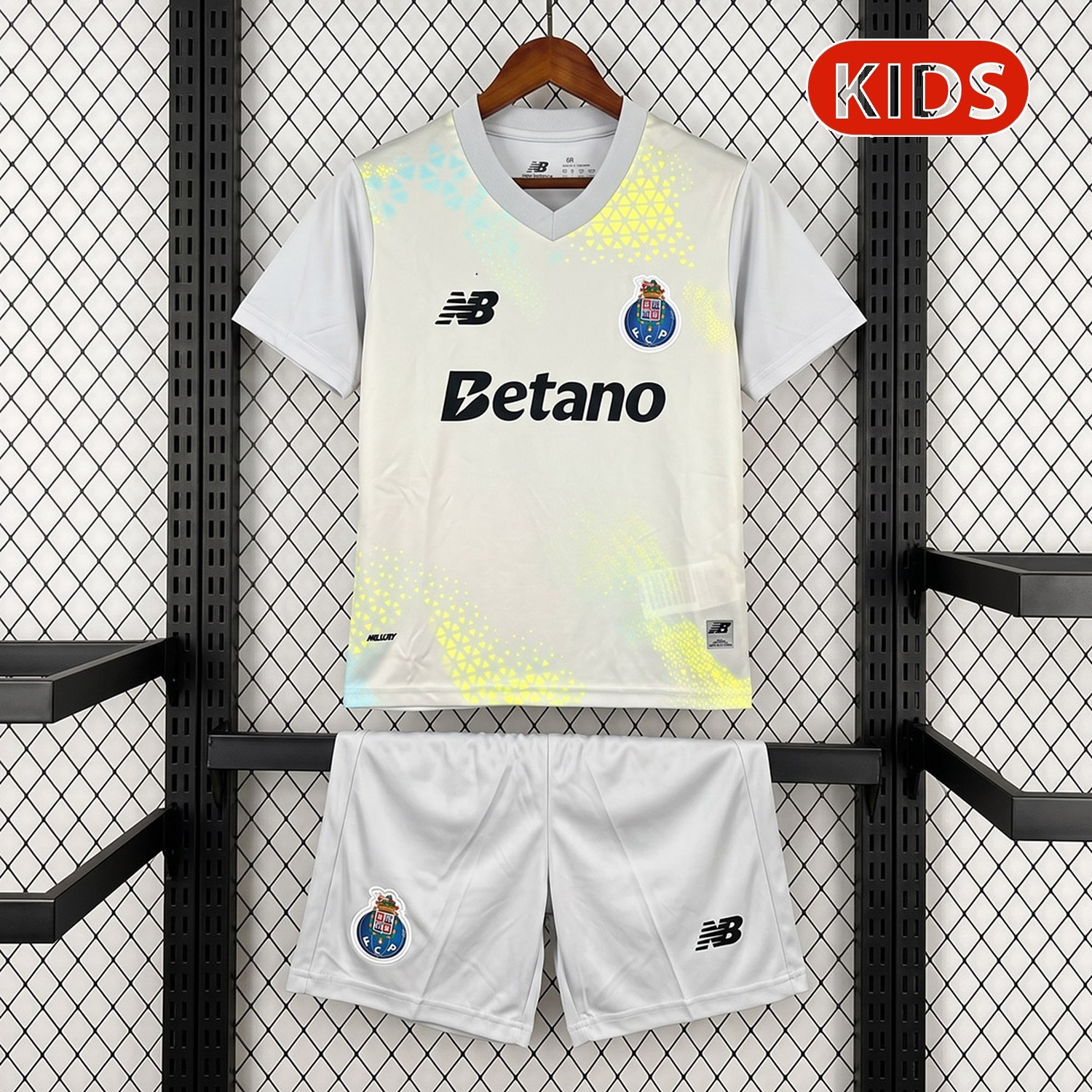 Porto 26-27 White Goalkeeper Kids Kit - JerseysGala