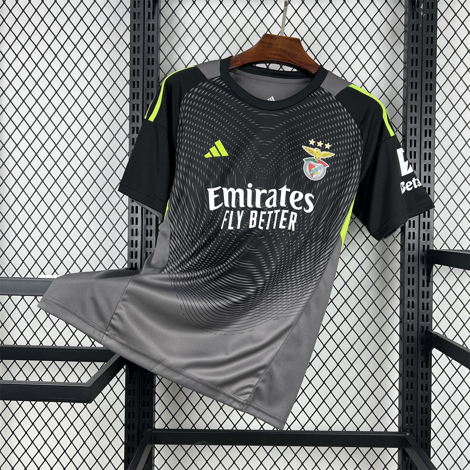 Benfica 25-26 Black Goalkeeper Jersey - Fans Version - JerseysGala