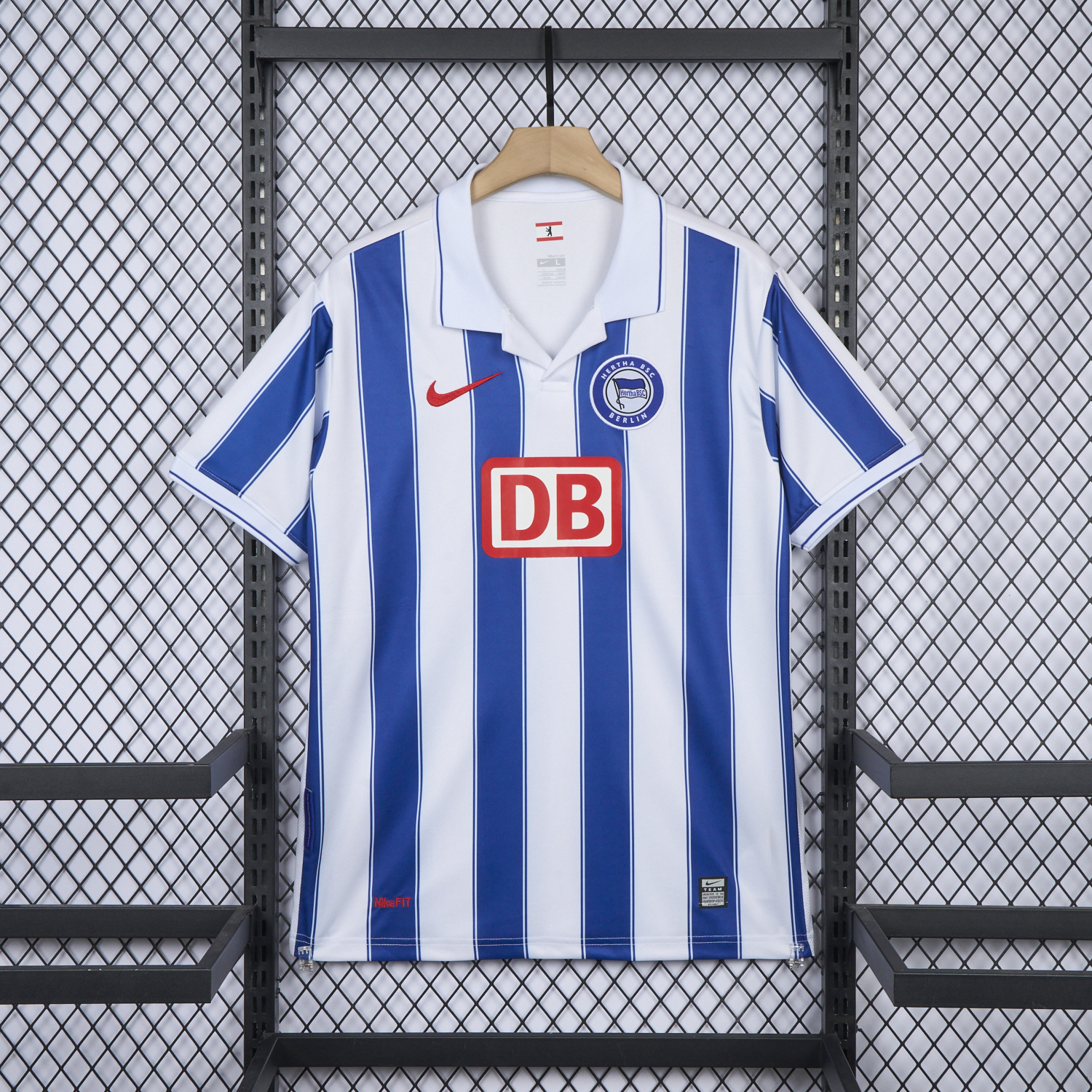 Retro Hertha BSC 2009-10 Home Jersey - JerseysGala