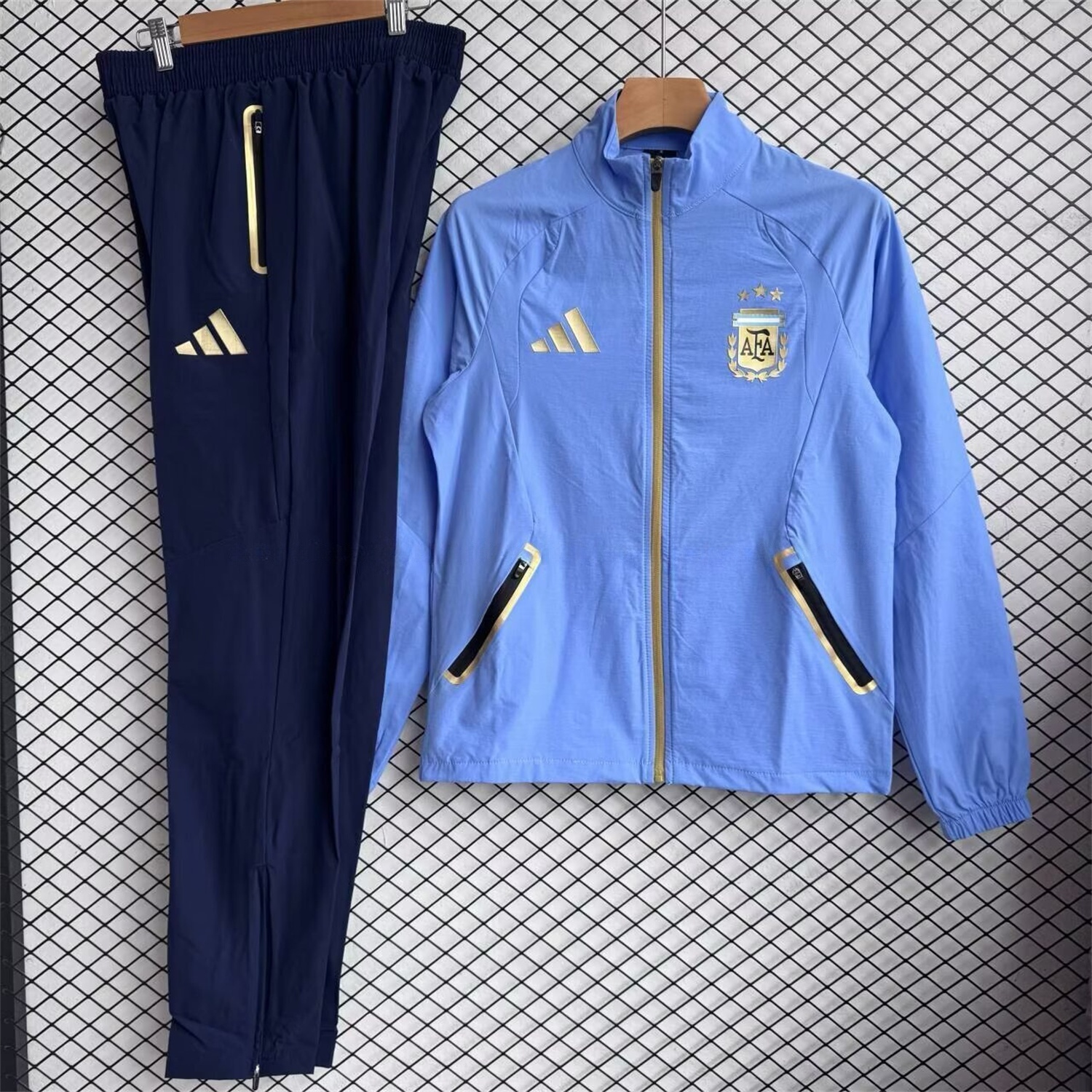 Argentina 2026 Windbreaker Training Set - Blue Top and Black Pants - JerseysGala