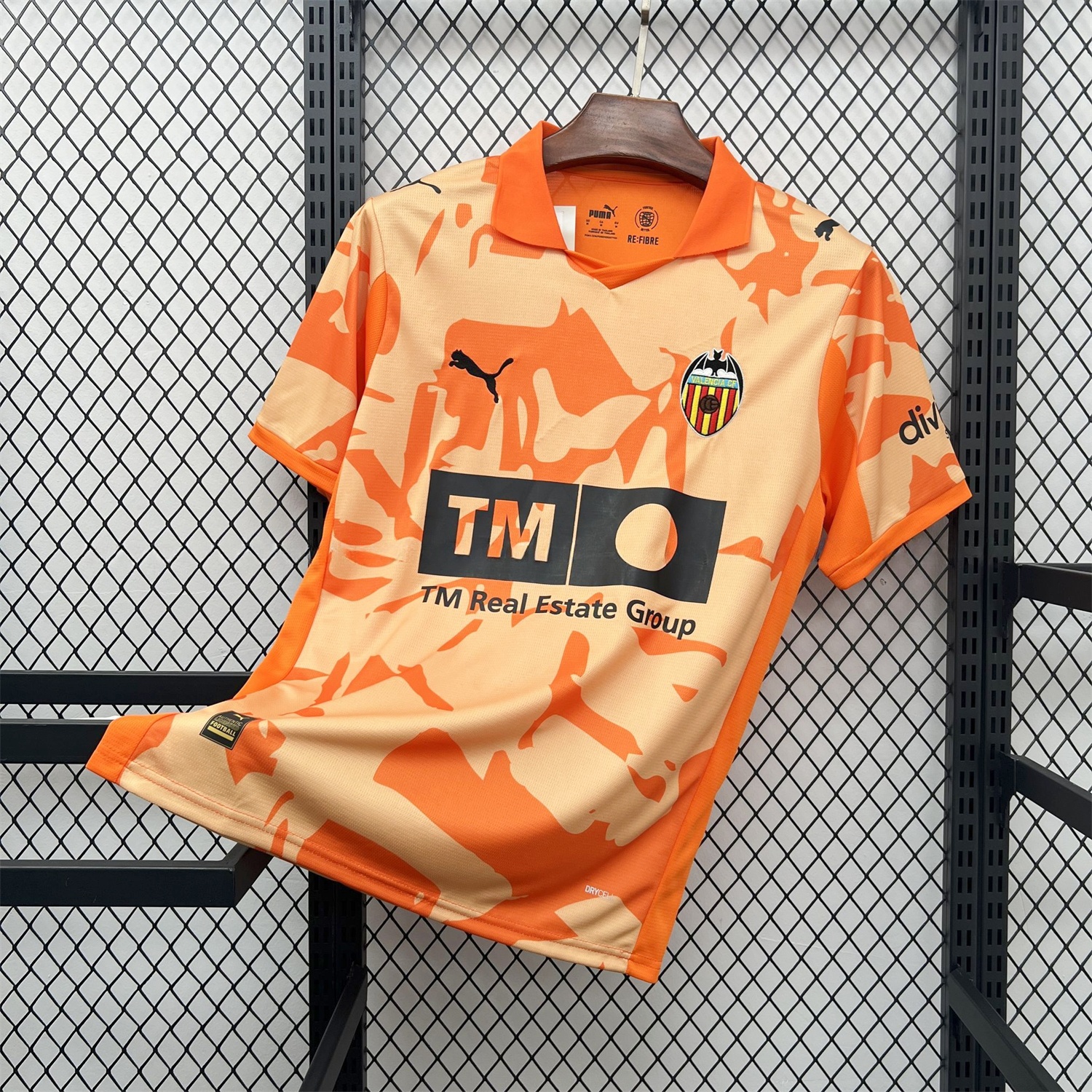 Valencia 25-26 Retro Style Jersey - Fans Version - JerseysGala