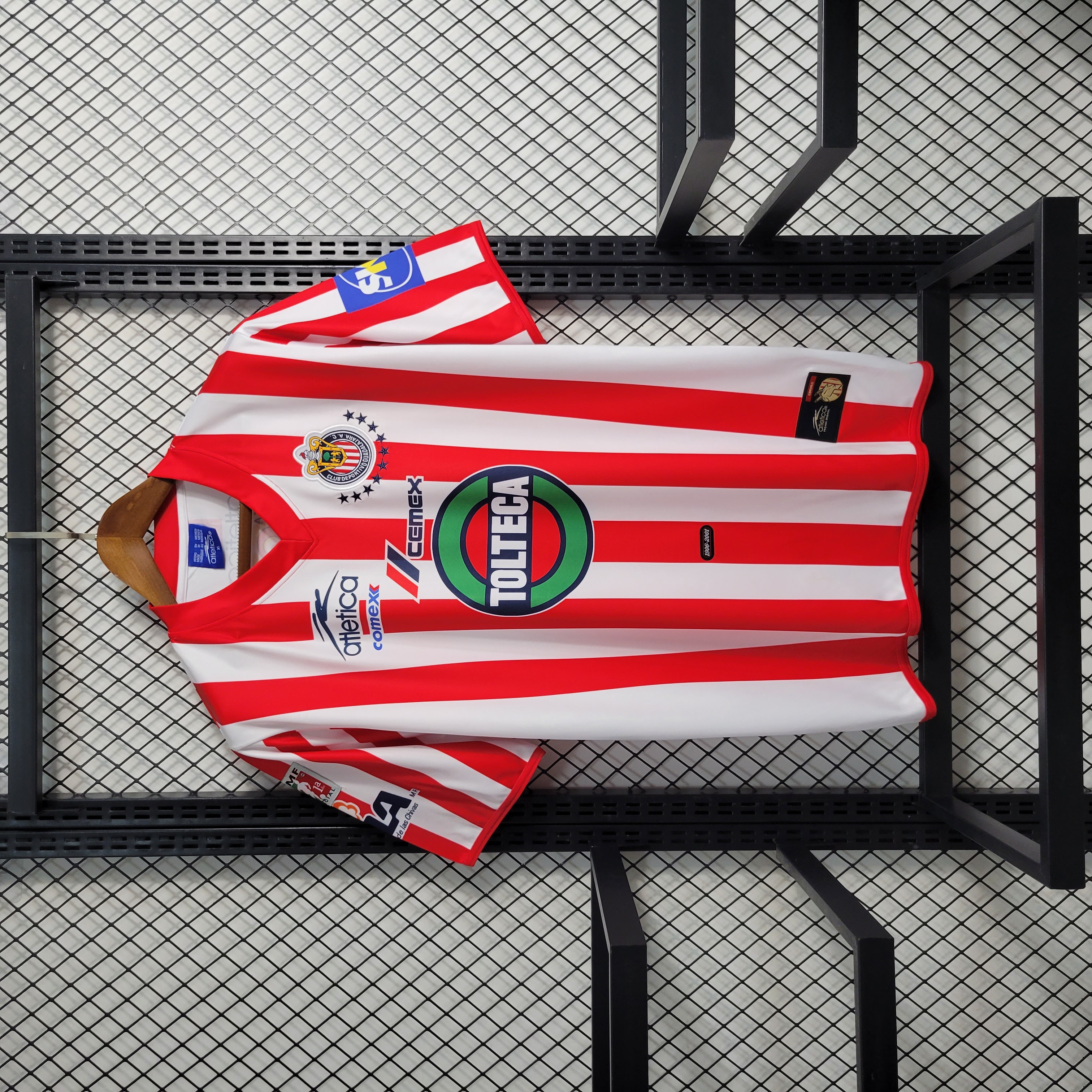 Retro Chivas de Guadalajara 01-02 Home Stadium Jersey - JerseysGala