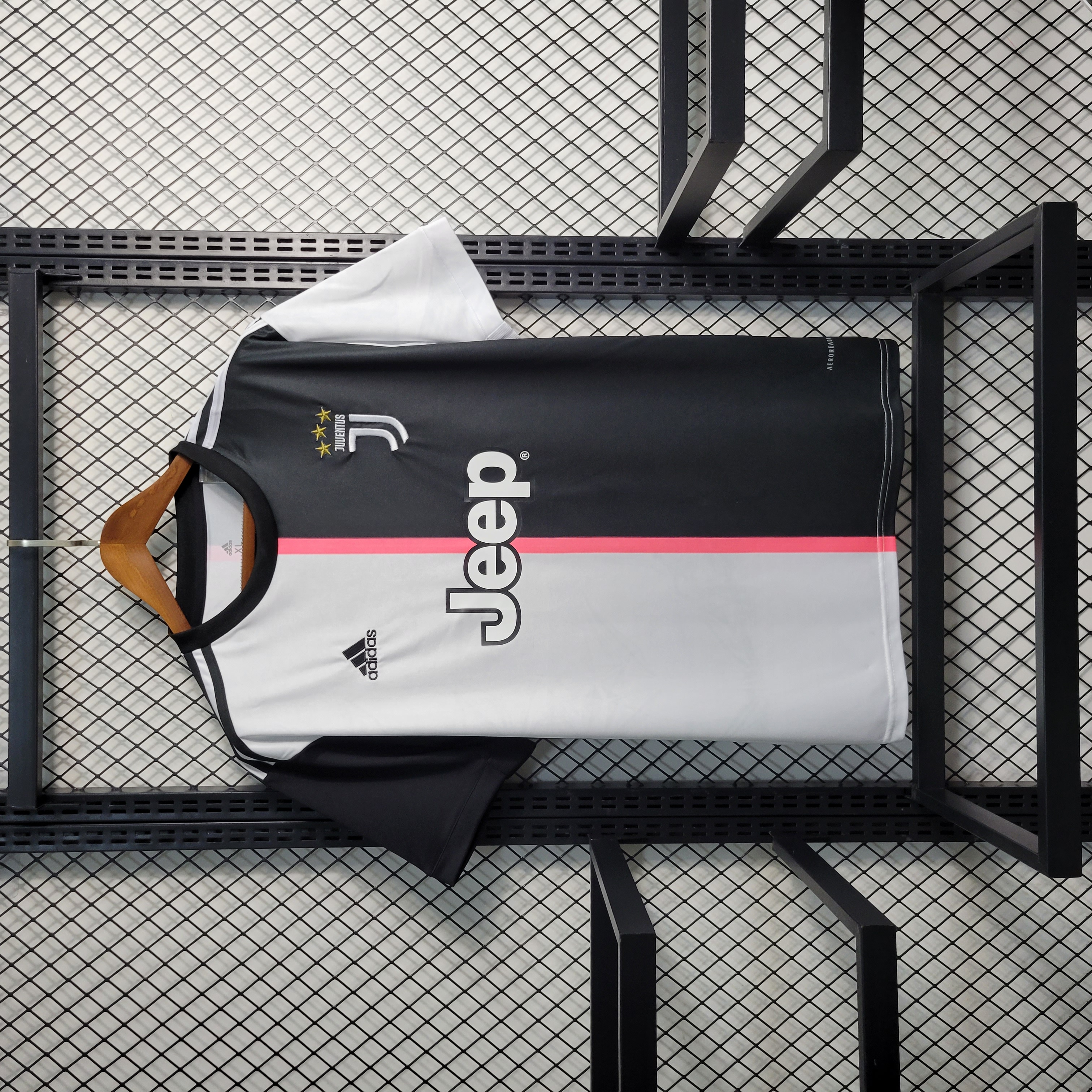 Retro Juventus 2019-20 Home Stadium Jersey - JerseysGala
