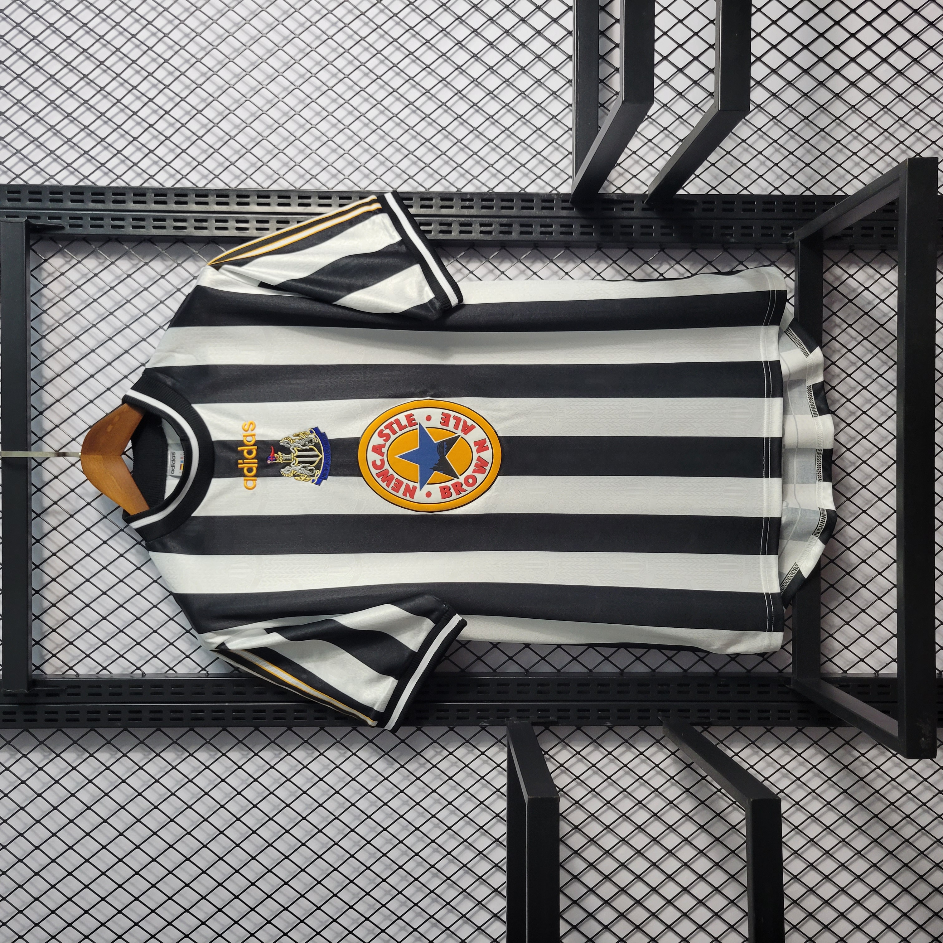 Retro Newcastle United 1995-97 Home Stadium Jersey - JerseysGala
