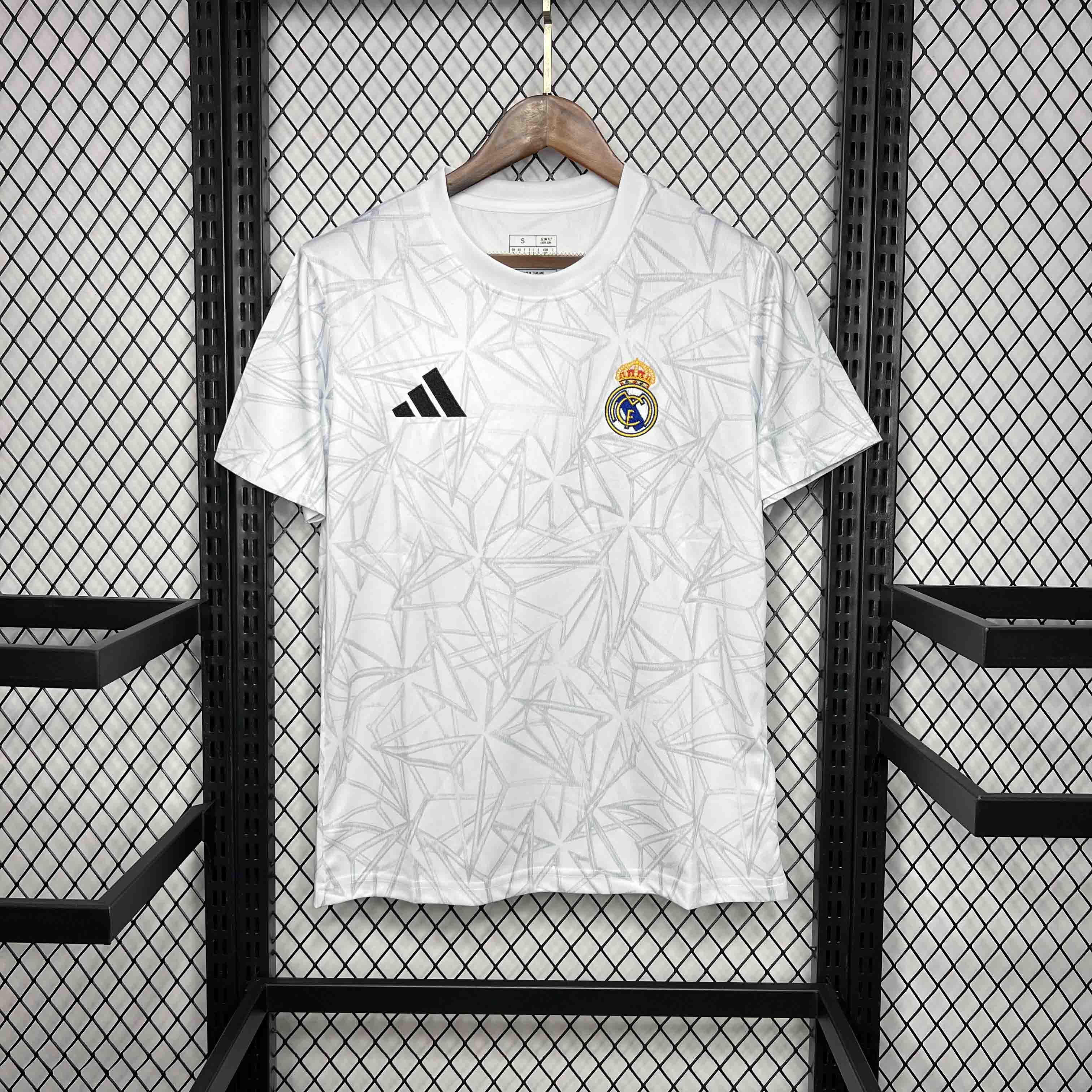 Real Madrid 24-25 Training Jersey - Fans Version - JerseysGala