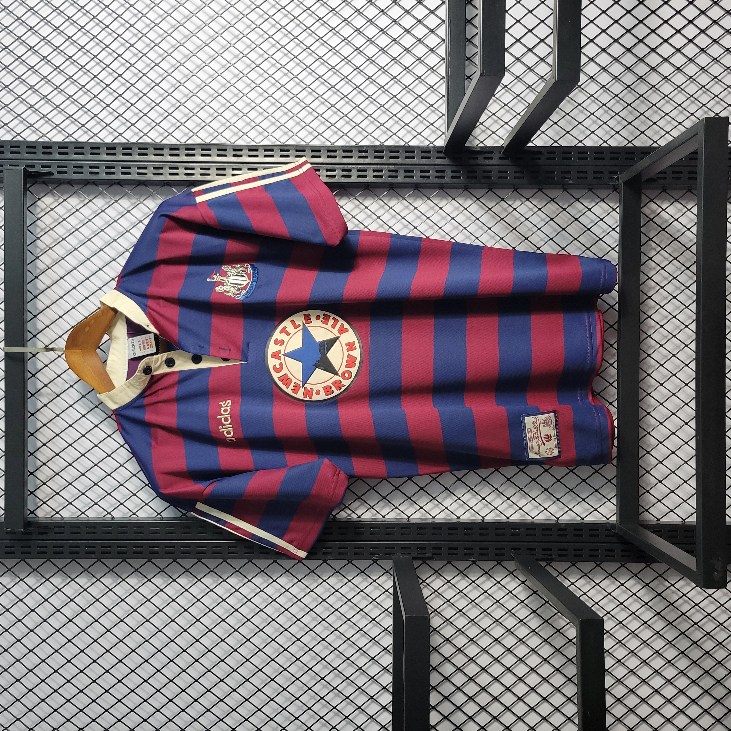 Retro Newcastle United 1995-96 Away Stadium Jersey - JerseysGala