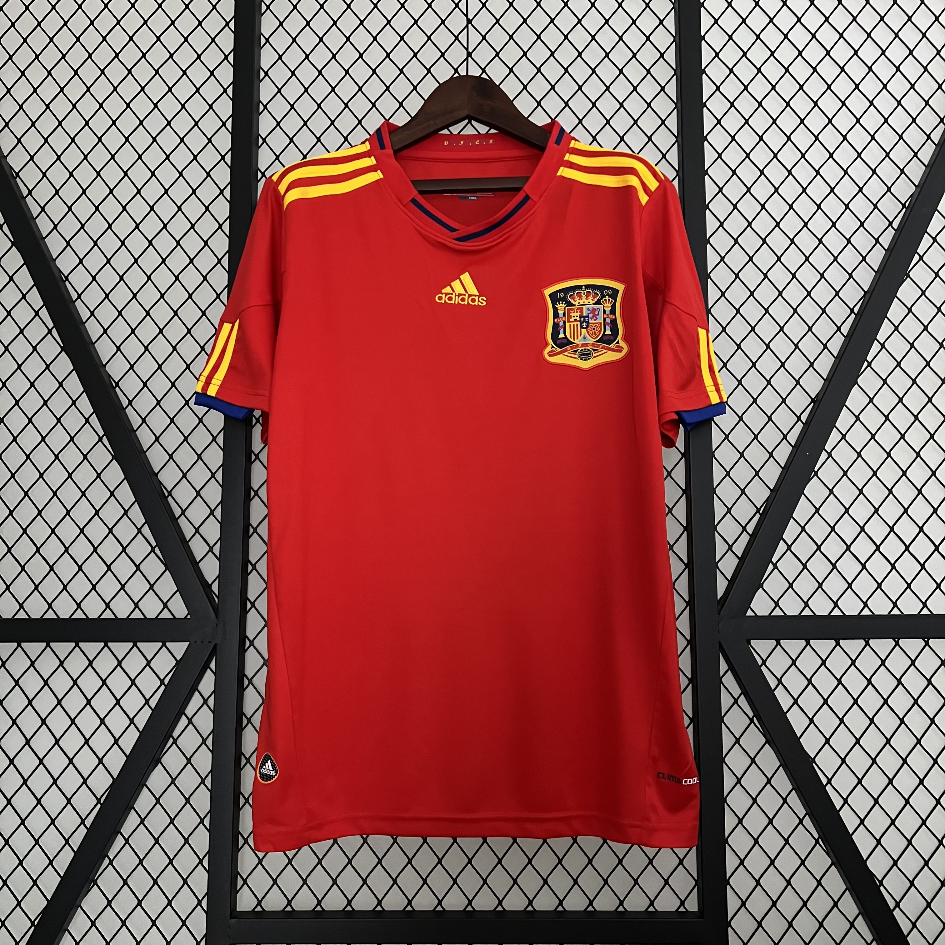 Retro Spain 2010 Home Stadium Jersey - JerseysGala