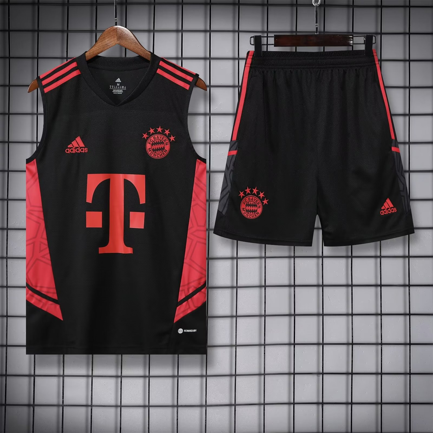 Bayern Munich 23-24 Black & Red Training Vest Suit - JerseysGala