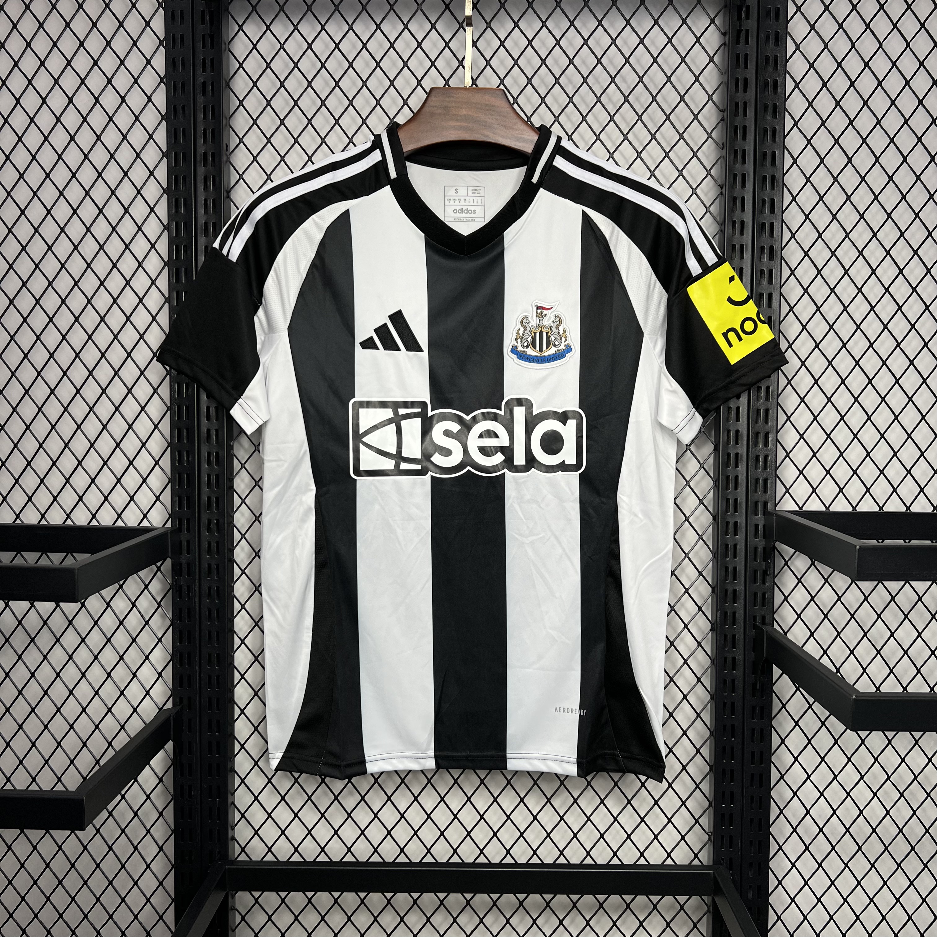Newcastle United 24-25 Home Stadium Jersey - Fans Version - JerseysGala