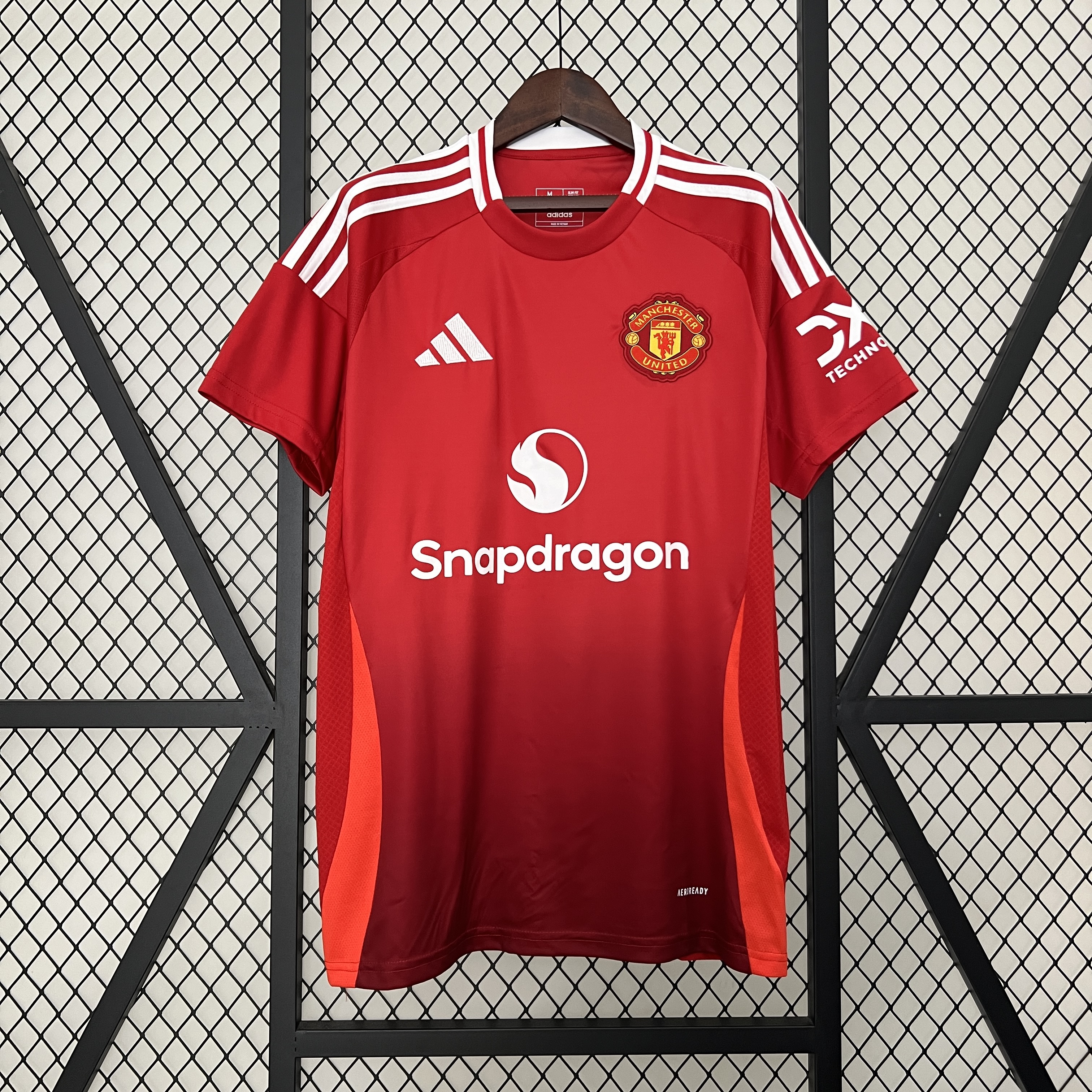 Manchester United 24-25 Home Stadium Jersey - Fans Version - JerseysGala