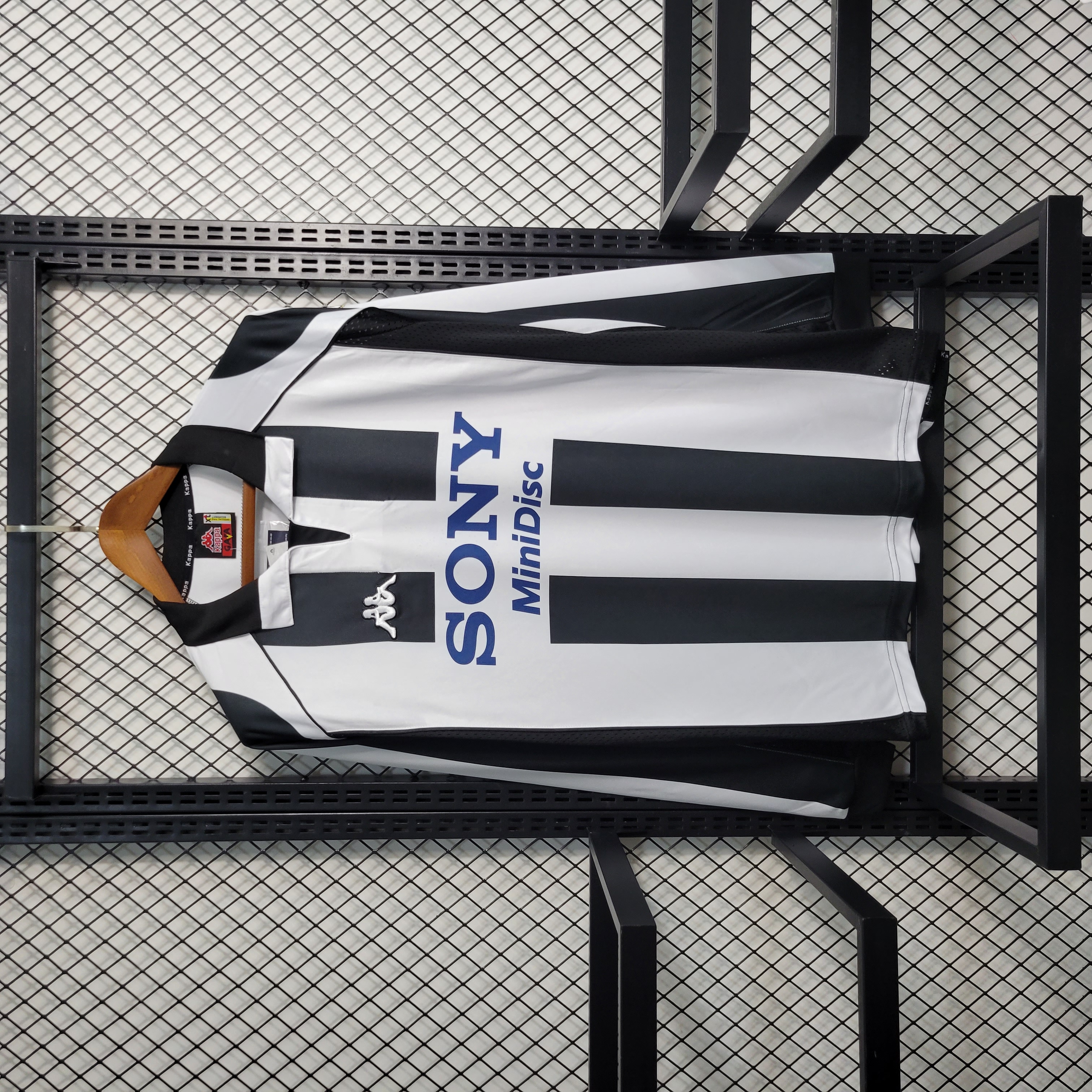 Retro Juventus 1997-98 Home Stadium Long Sleeve Jersey - JerseysGala
