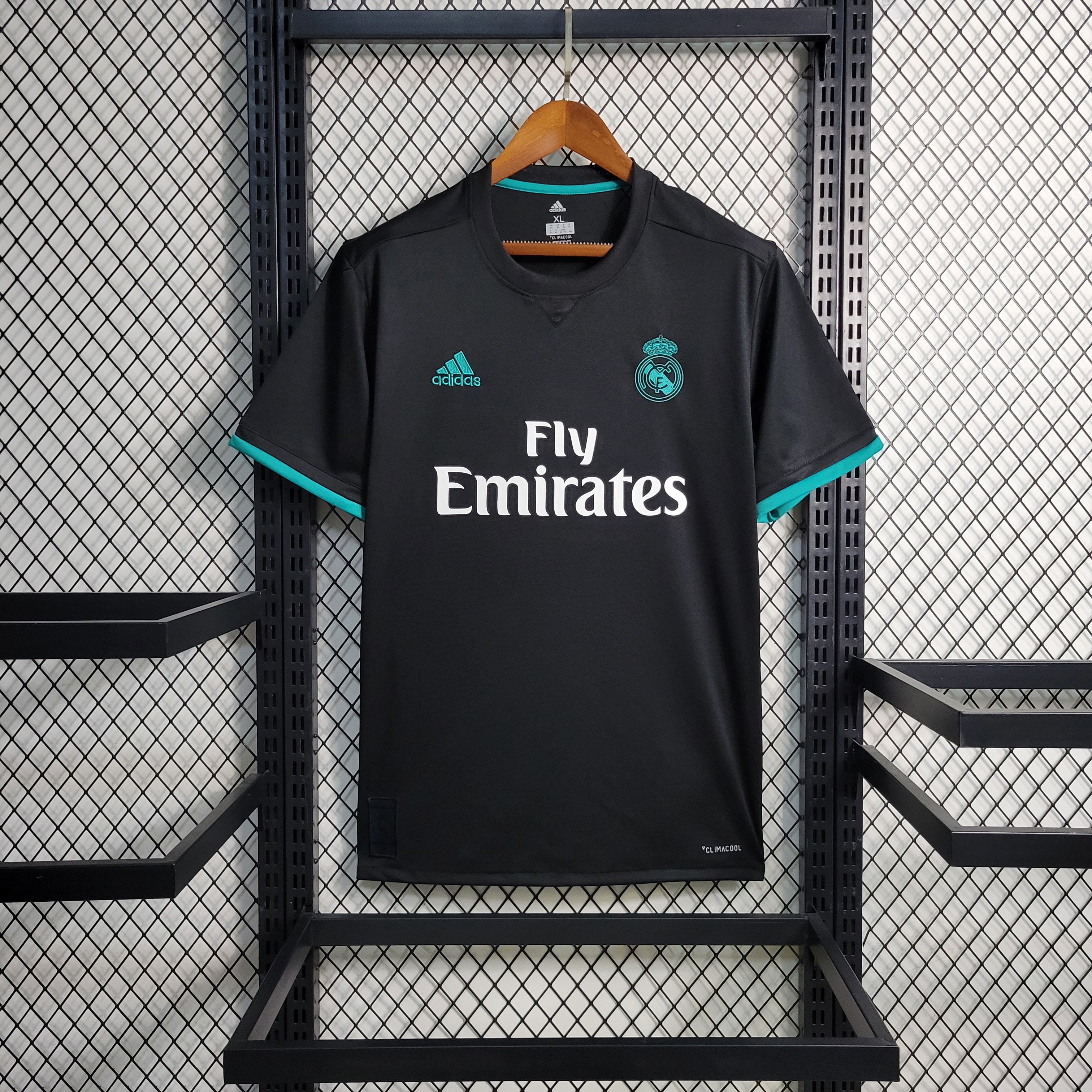 Retro Real Madrid 17-18 Away Stadium Jersey - JerseysGala