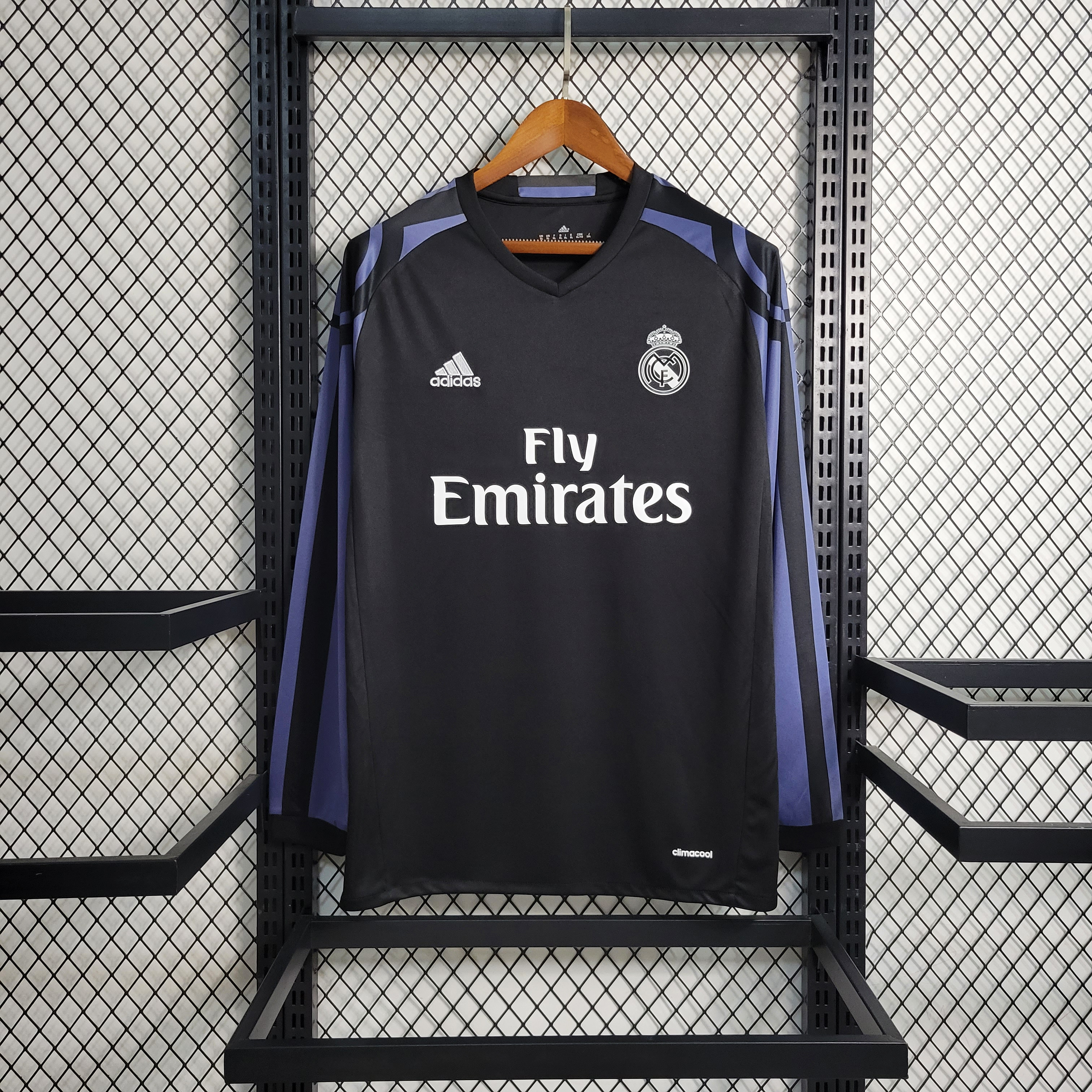 Real Madrid Retro 16-17 Third Long Sleeve Jersey - JerseysGala