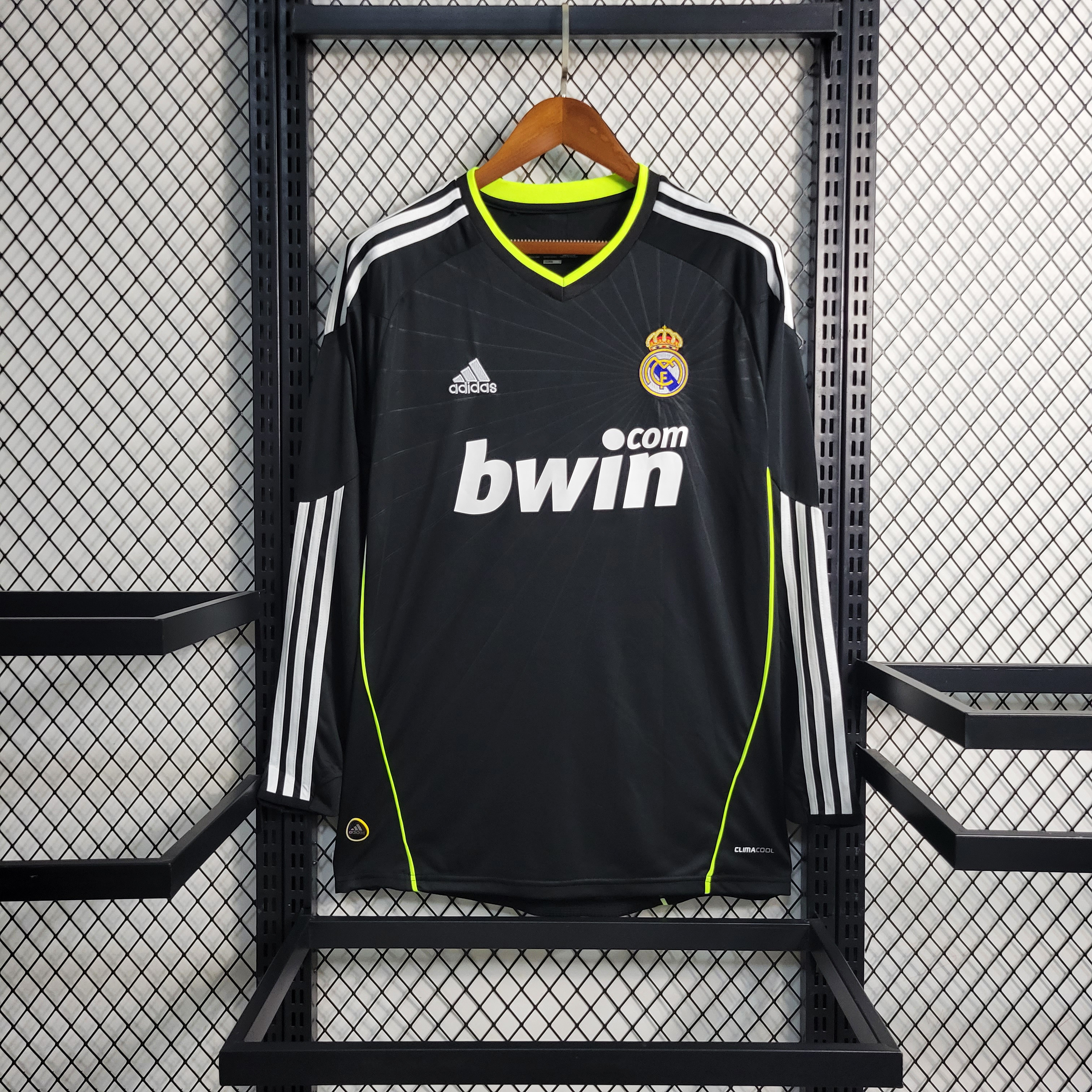 Retro Real Madrid 10-11 Away Stadium Long Sleeve Jersey - JerseysGala