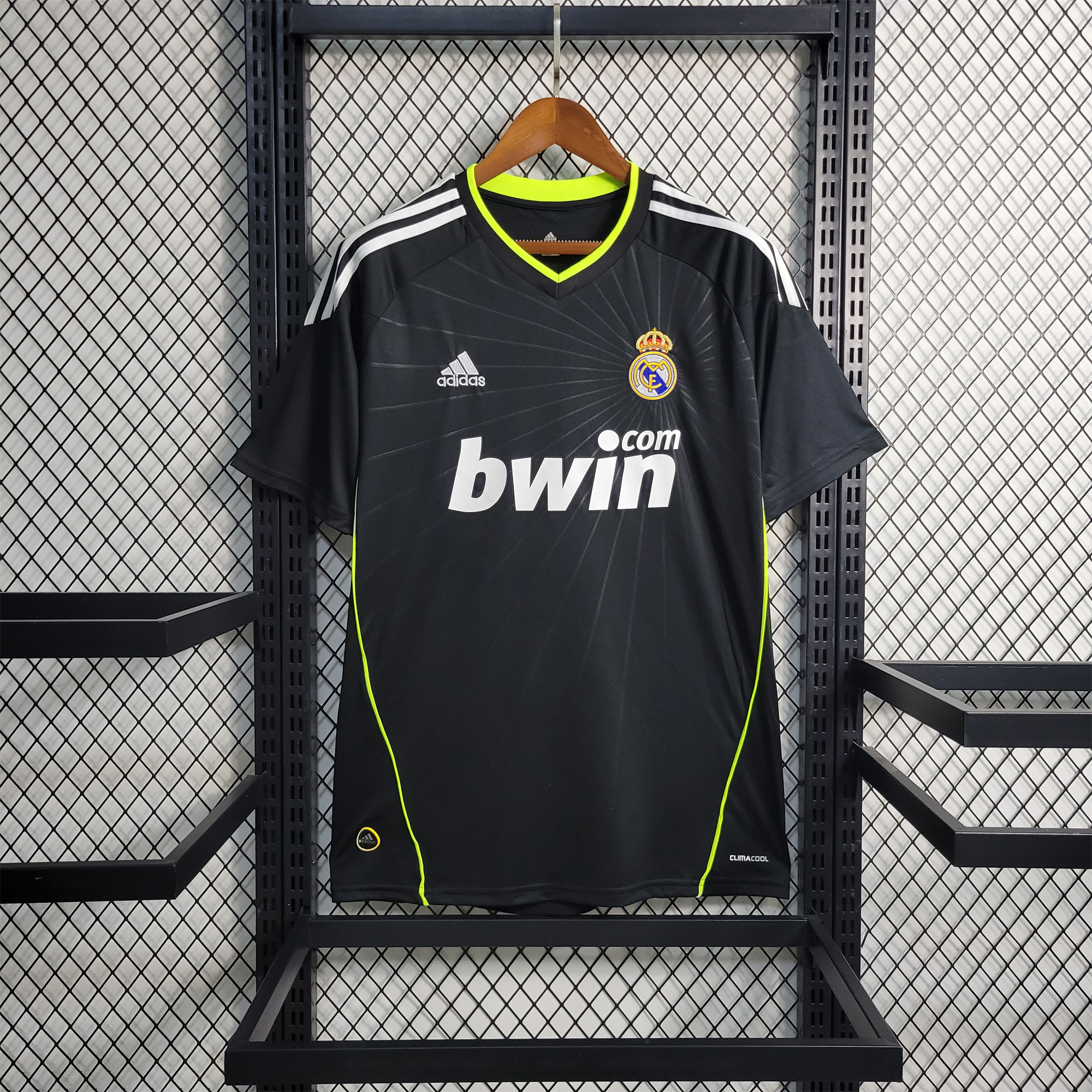 Retro Real Madrid 10-11 Away Stadium Jersey - JerseysGala