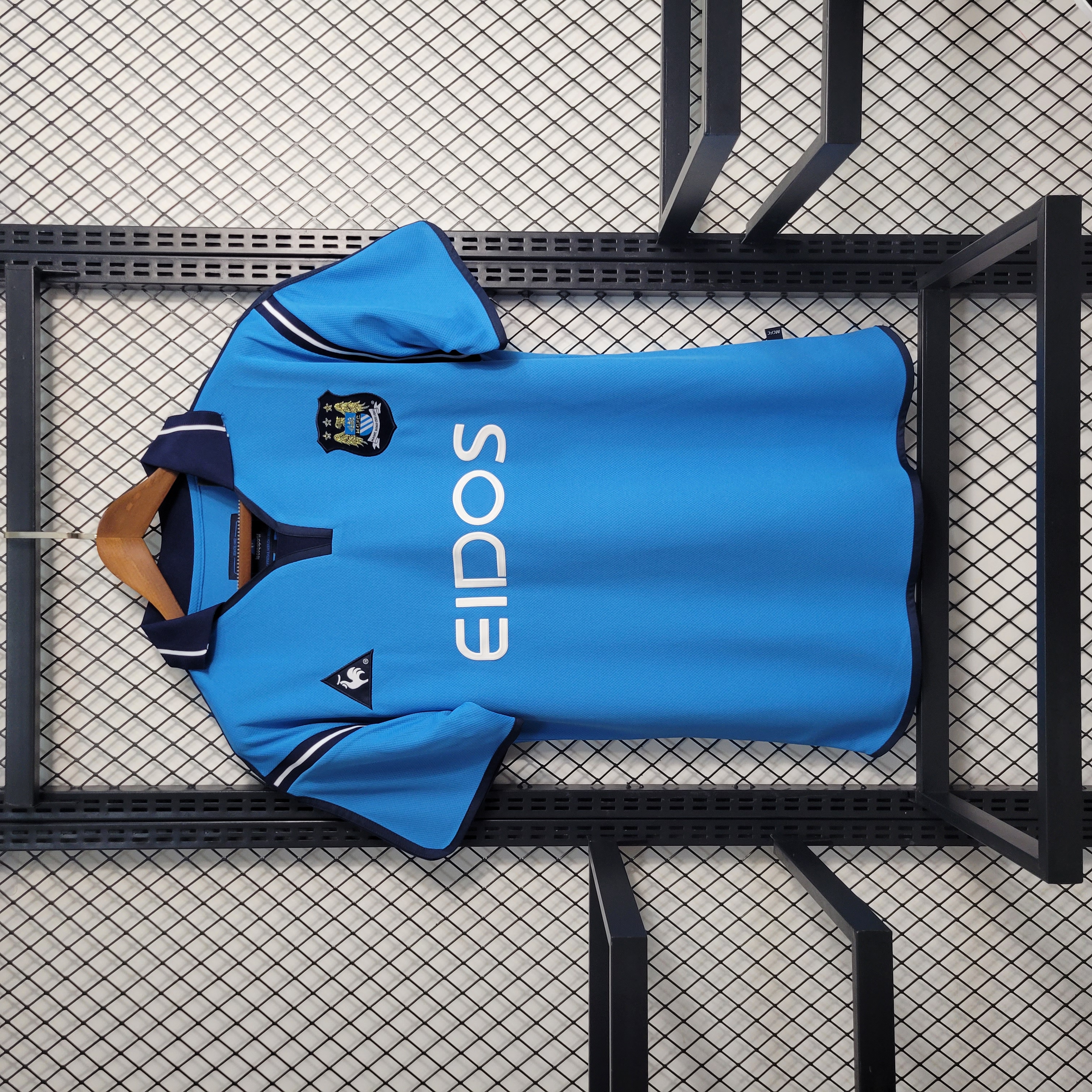 Retro Manchester City 2001-02 Home Stadium Jersey - JerseysGala