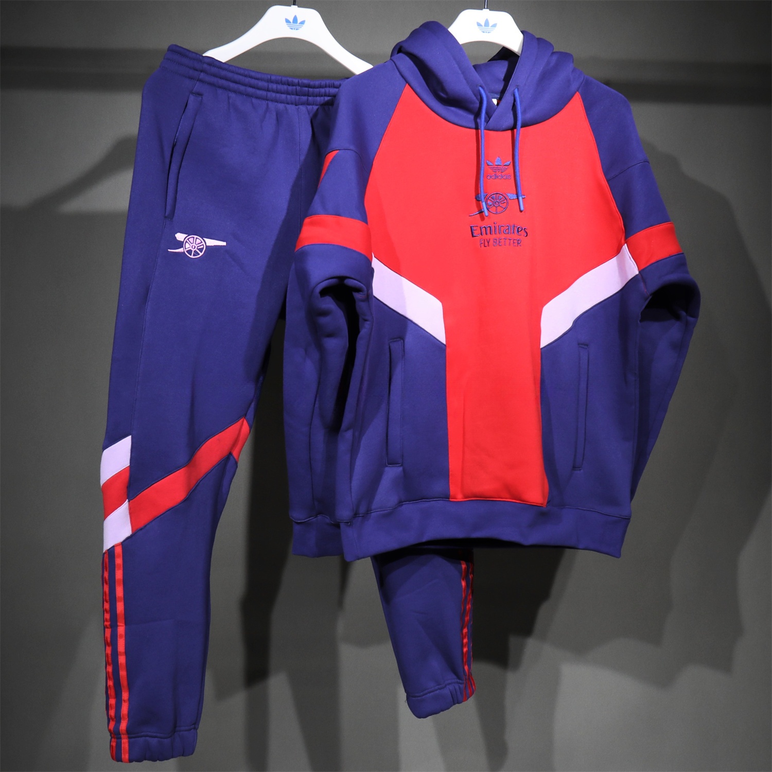 Arsenal 2025 Fleece-Lined Training Hoodie Set - Purple & Red Hoodie + Pants - JerseysGala