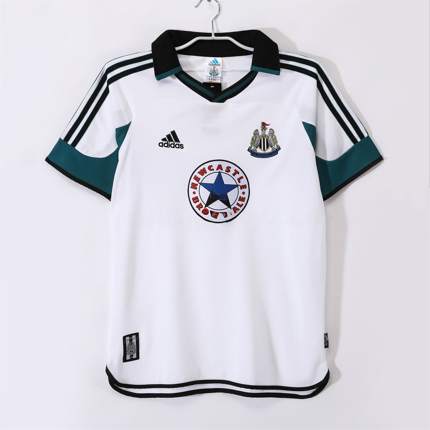Retro Newcastle United 1999-00 Away Jersey - JerseysGala