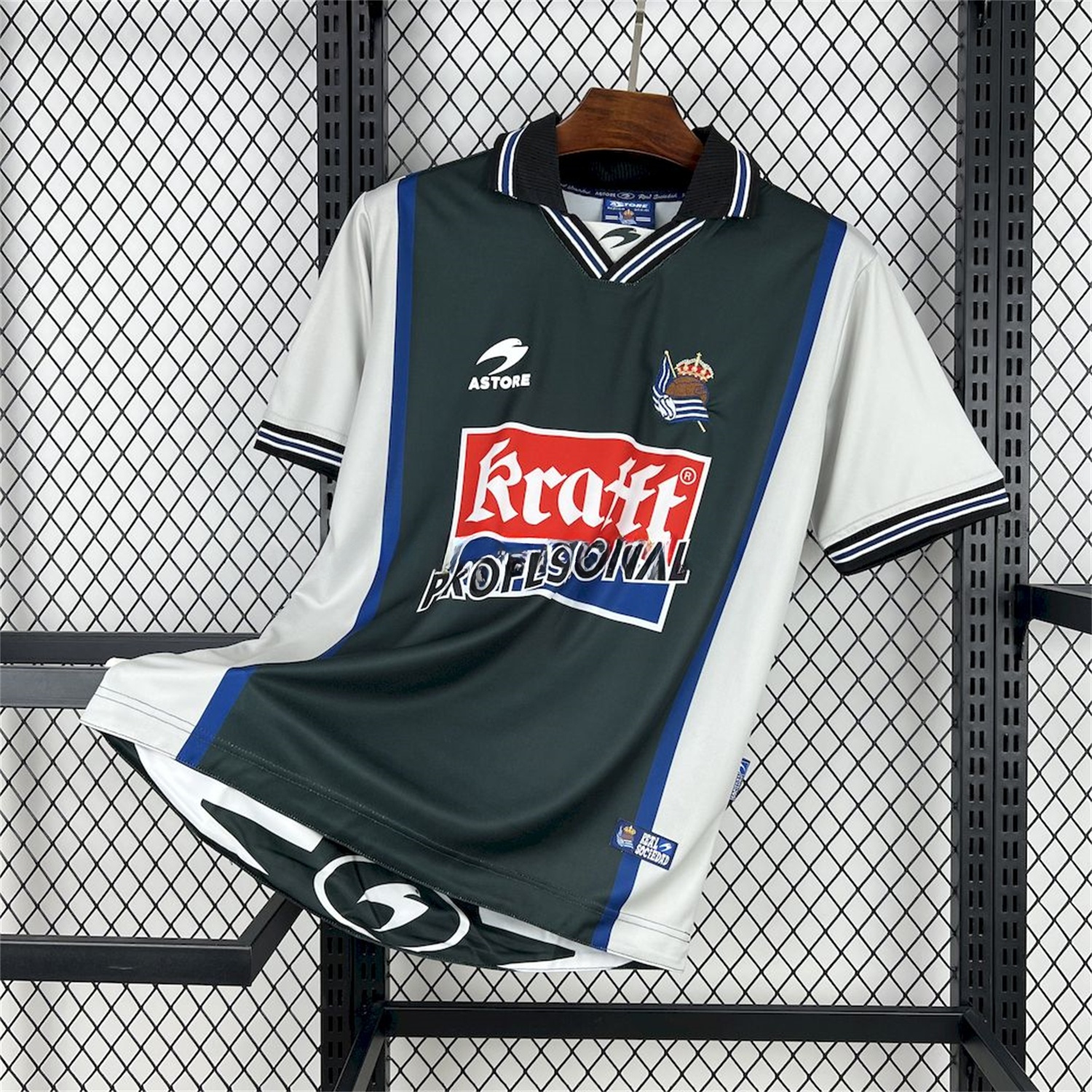 Retro Real Sociedad 2000-02 Away Jersey - JerseysGala