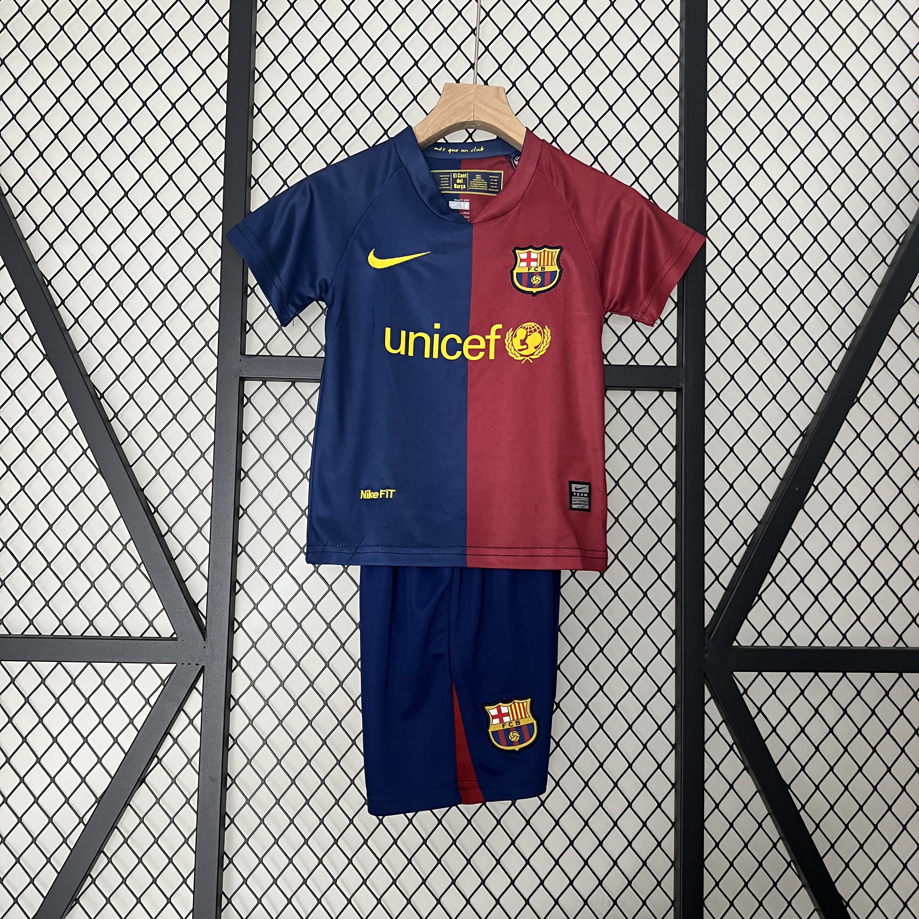 Retro B.A.R.S.A 2008-09 Home Stadium Kids Kit - JerseysGala