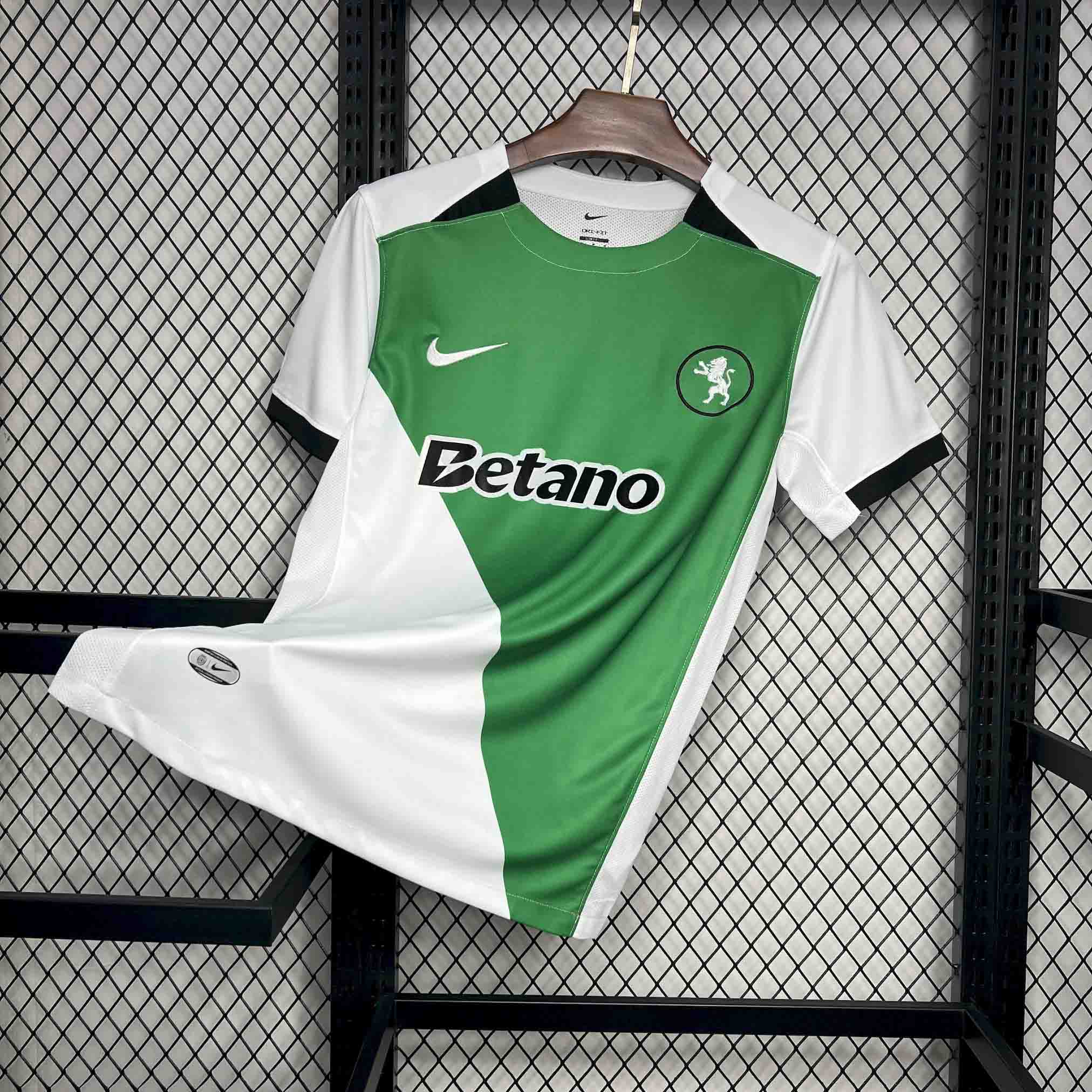 Sporting CP Portugal 24-25 Stromp Special Edition Jersey with Chest Patch - Fans Version - JerseysGala