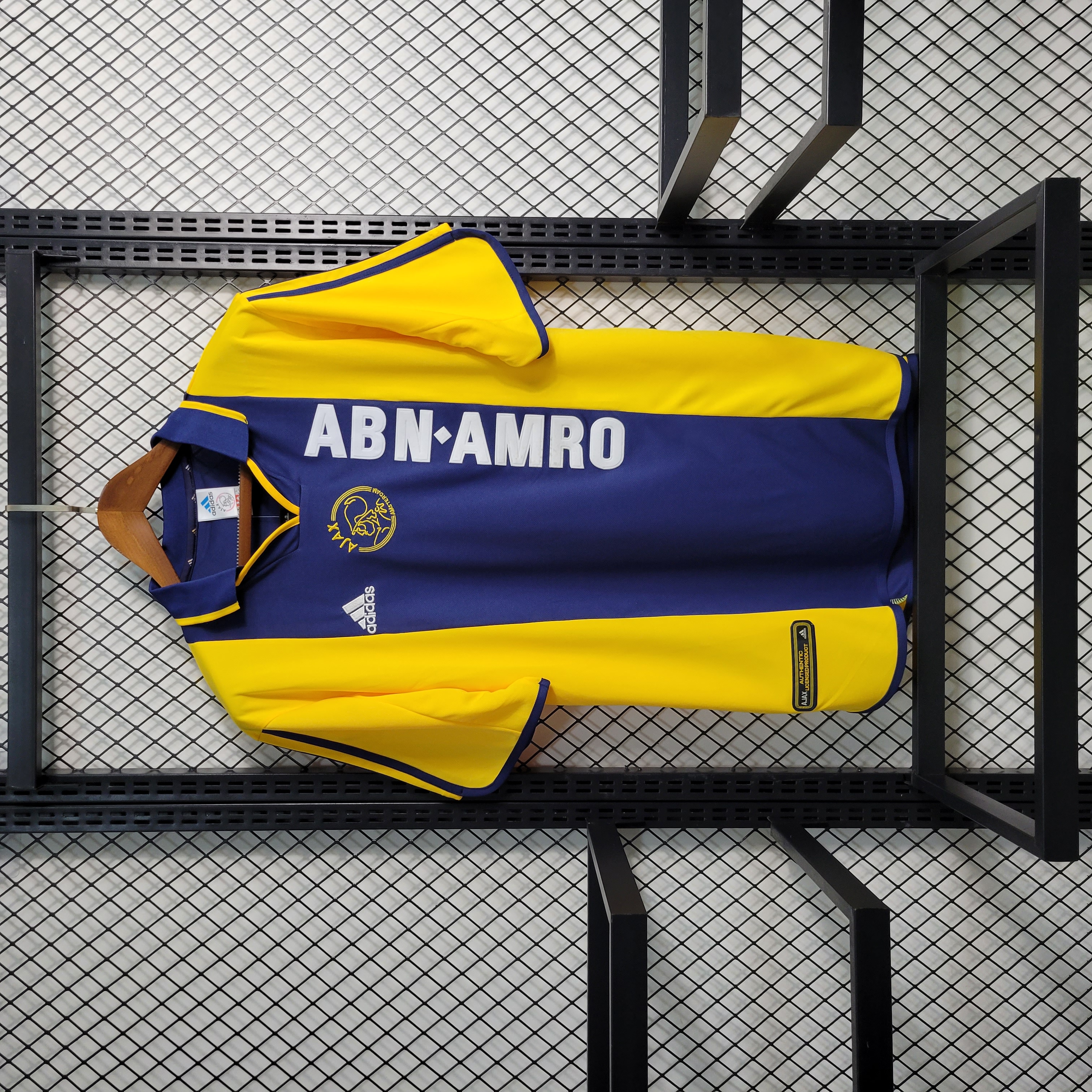 Retro Ajax 2000-01 Away Jersey - JerseysGala