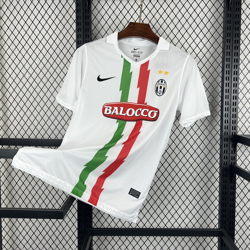 Retro Juventus 2010-11 Away Jersey - JerseysGala