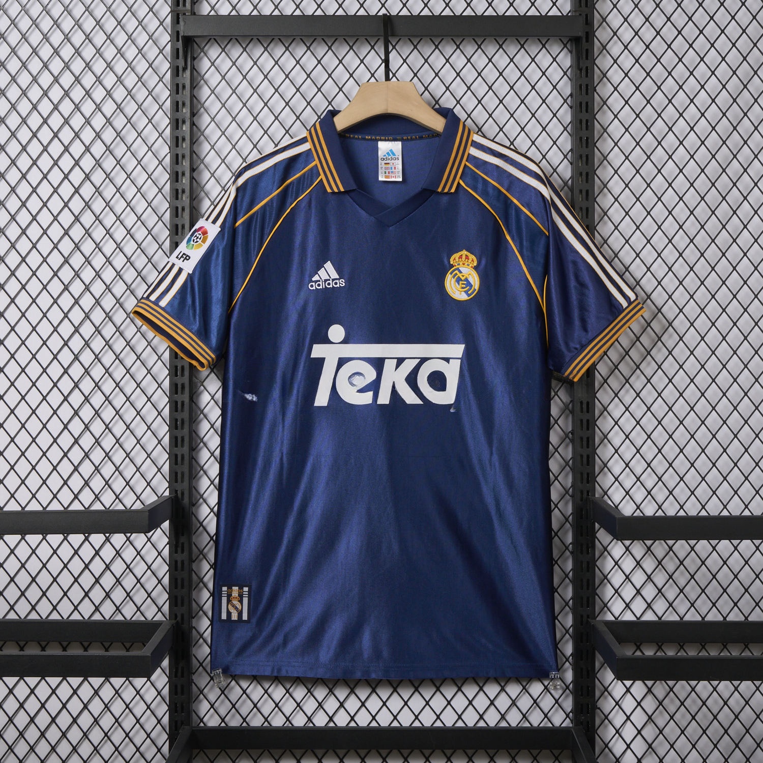 Retro Real Madrid 1998-99 Third Jersey - JerseysGala