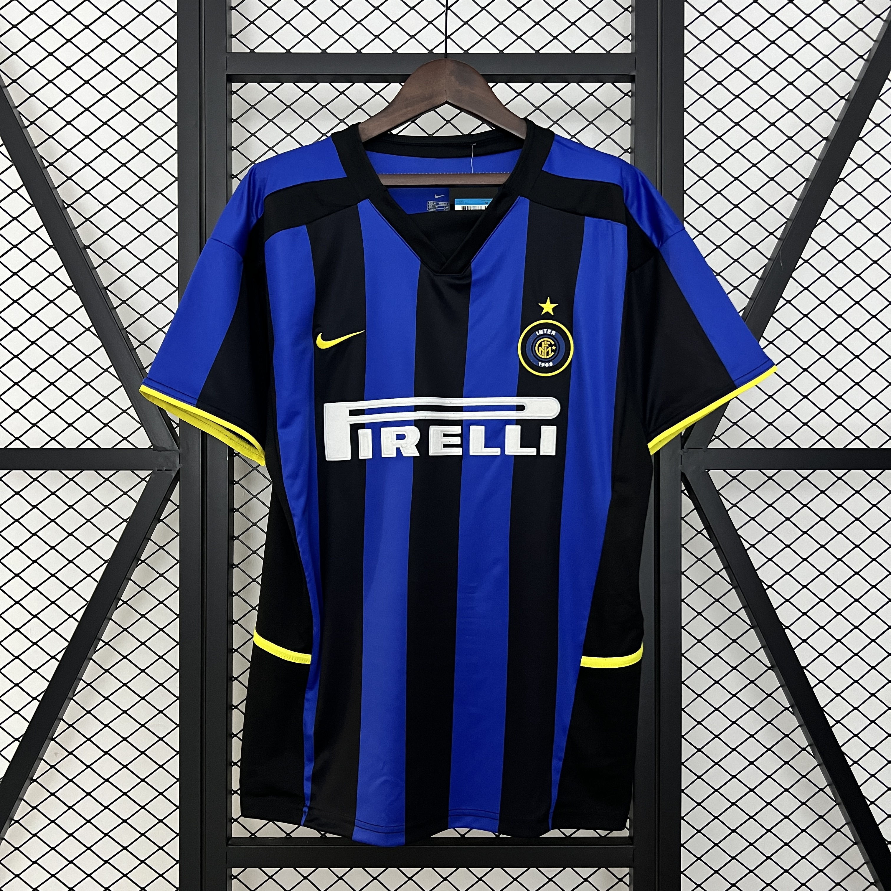 Retro Inter Milan 2002-03 Home Jersey - JerseysGala