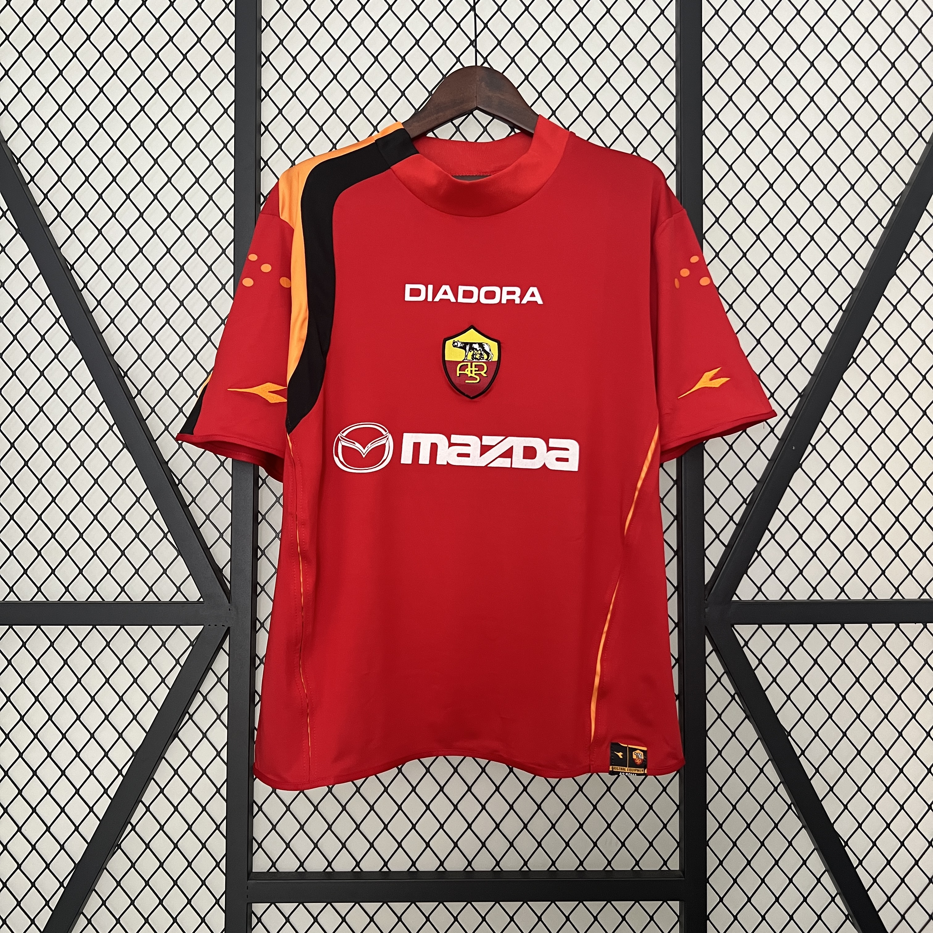 Retro Roma 2004-05 Home Jersey - JerseysGala