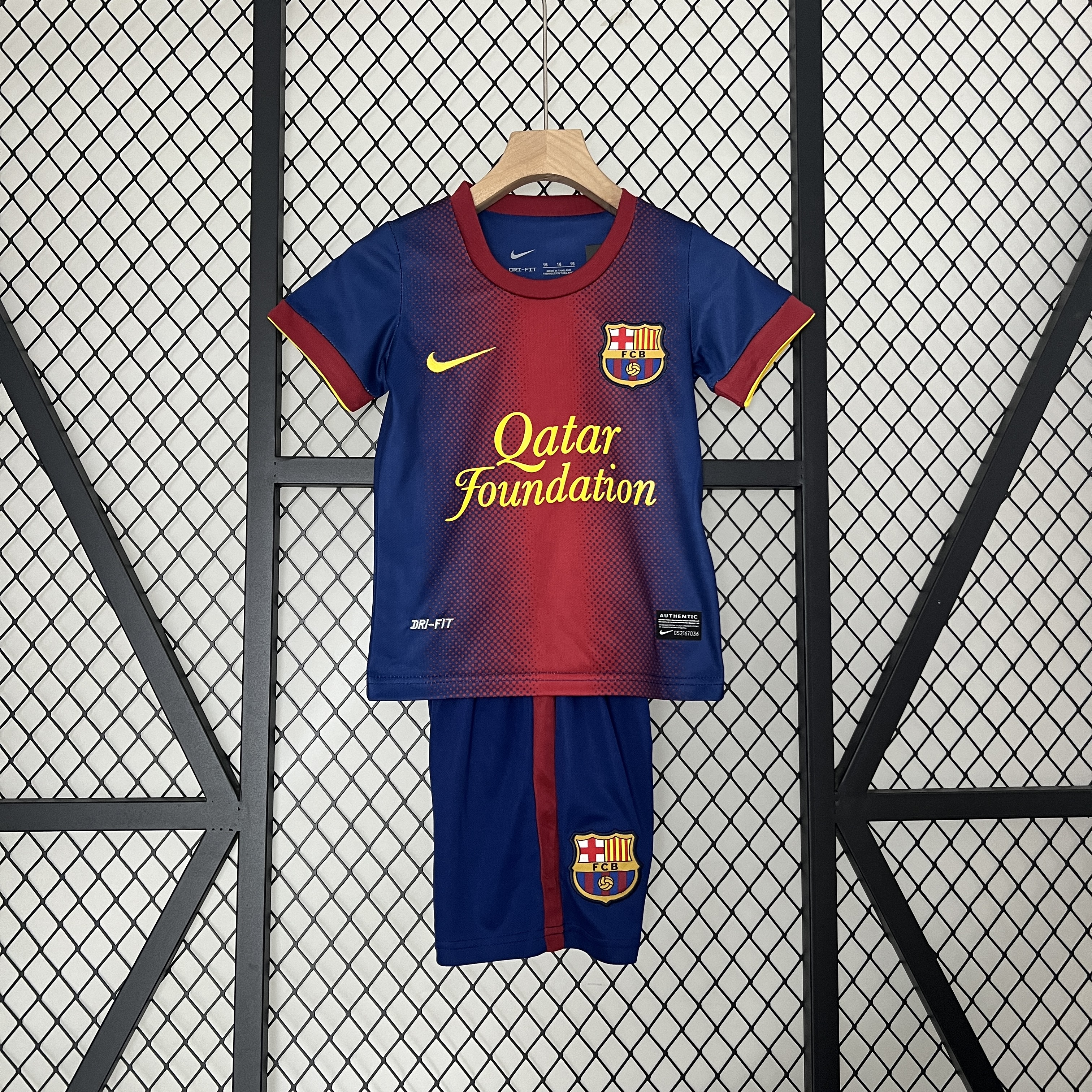 Retro B.A.R.S.A 2012-13 Home Stadium Kids Kit - JerseysGala