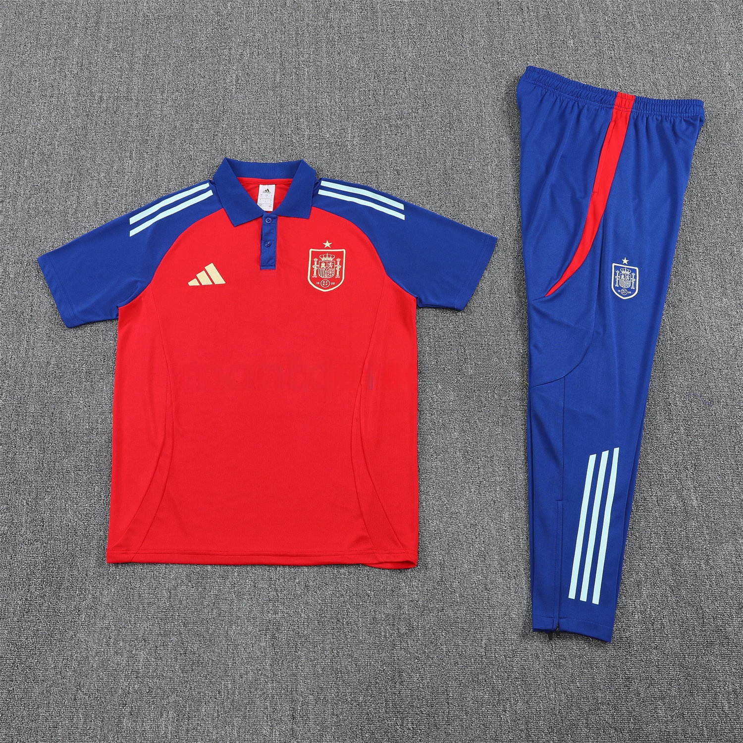 Spain 25-26 POLO Short-Sleeve Training Set - Red Top and Blue Pants - JerseysGala