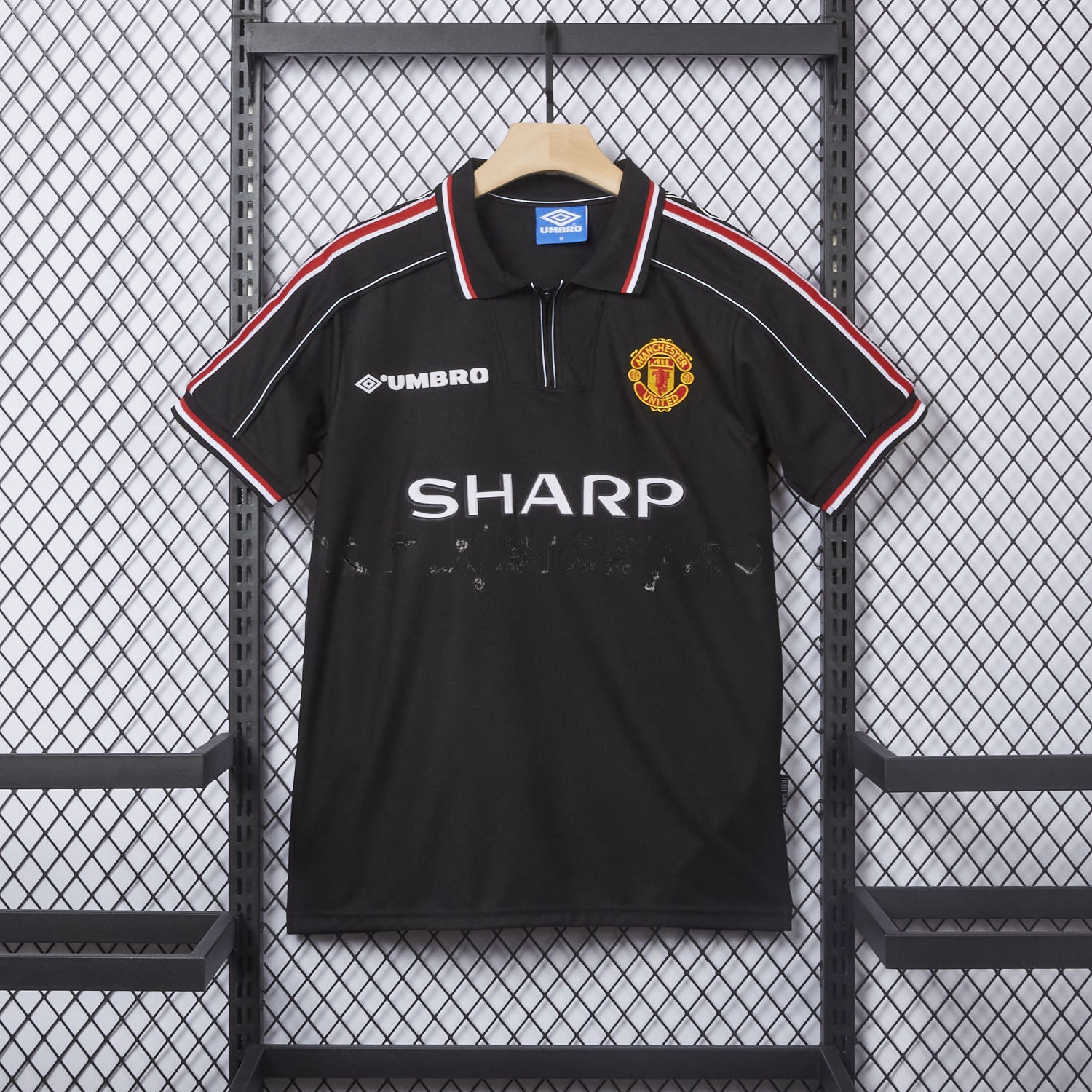 Retro Manchester United 1998-99 Black Jersey - JerseysGala