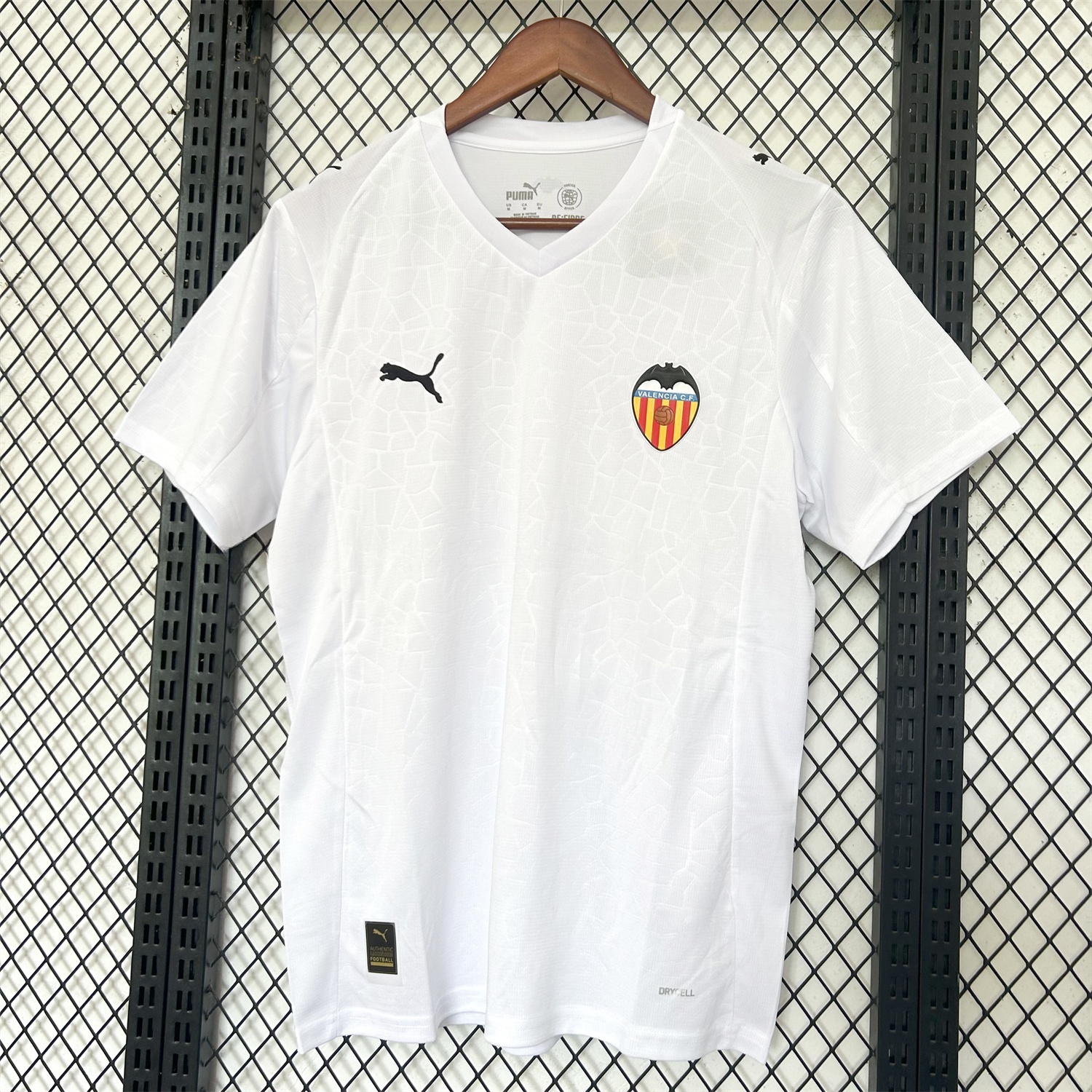 Valencia 25-26 Home Unsponsored Jersey - Fans Version - JerseysGala