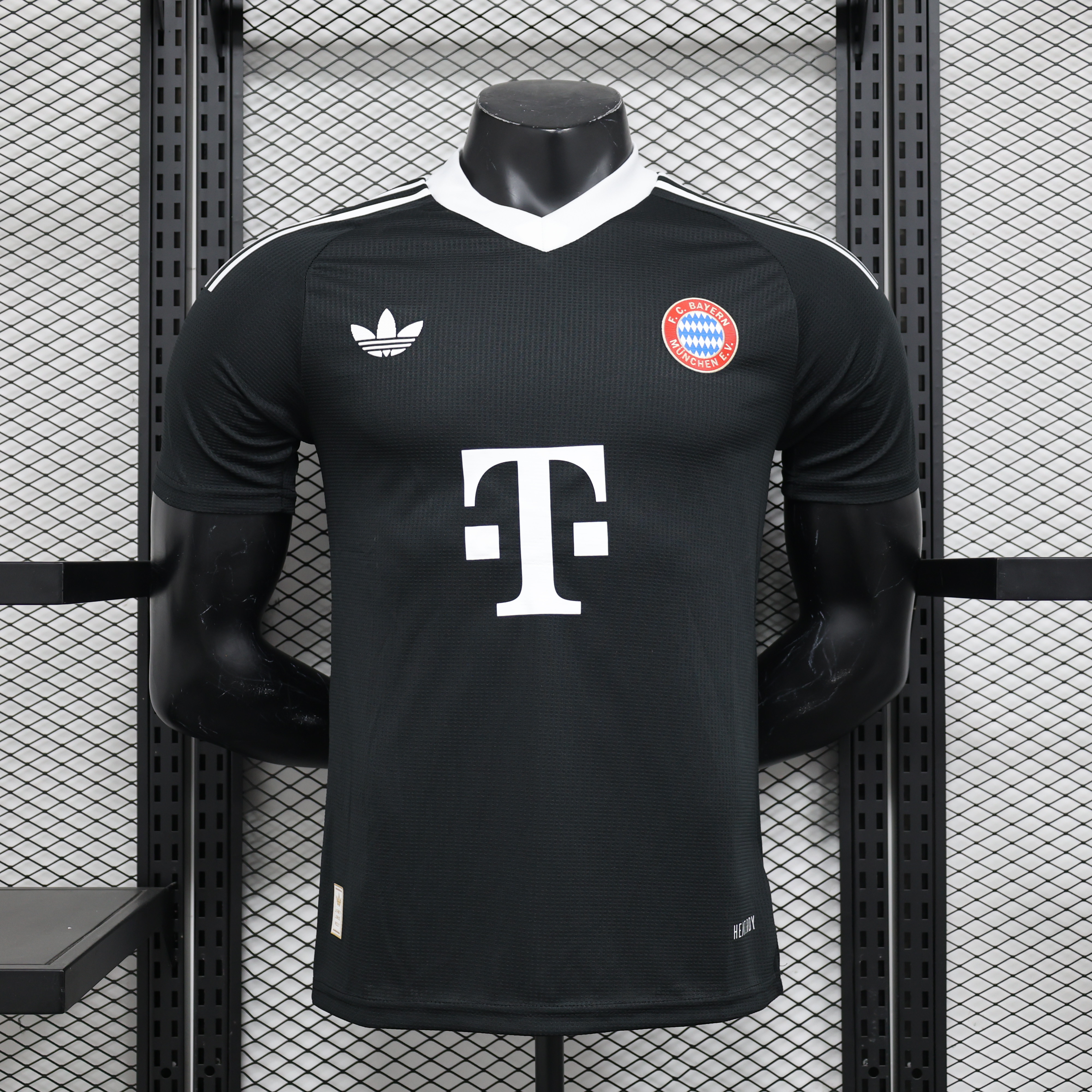 Bayern Munich 24-25 Third Goalkeeper Black Jersey - Player Version - JerseysGala