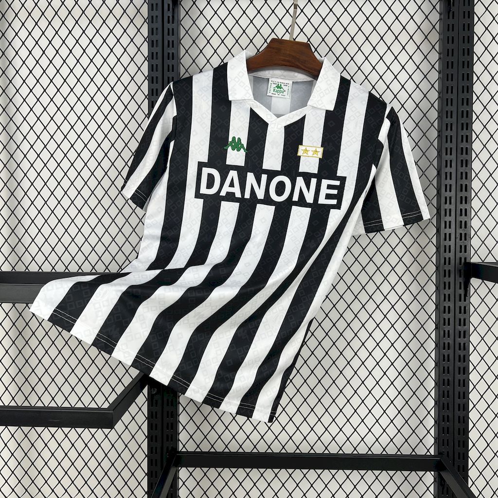 Retro Juventus 1992-94 Home Jersey - JerseysGala
