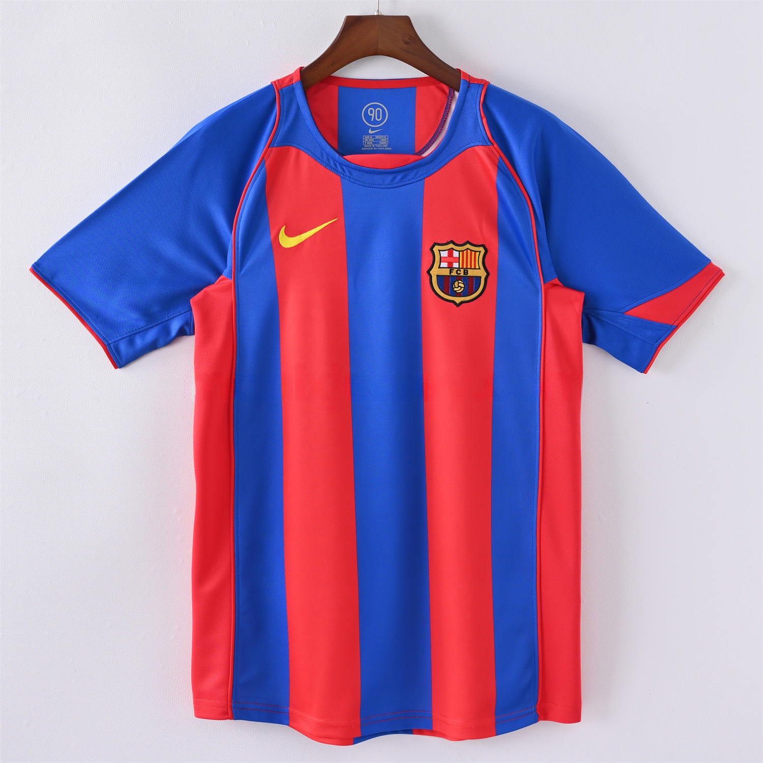 Retro Barcelona 04-05 Home Jersey - JerseysGala